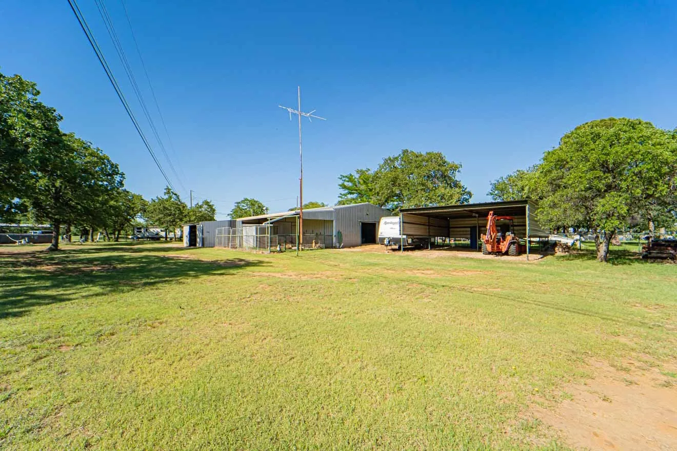 Mobile Home For Sale in Stephens County , 9080 CR 197, Breckenridge, Texas 76424, 3 Bedrooms, 2 Bathrooms, Garage spaces, 1,564 Sqft, built in 2018, Price $395,000, mls#21267404, Real Estate Agent in Breckenridge, Homes For Sale in Stephens county, Homes For Sale in Breckenridge, Realtor in Breckenridge Texas, Real Estate Brokerage Independent Realty Texas, Luminita Cordes Realtor