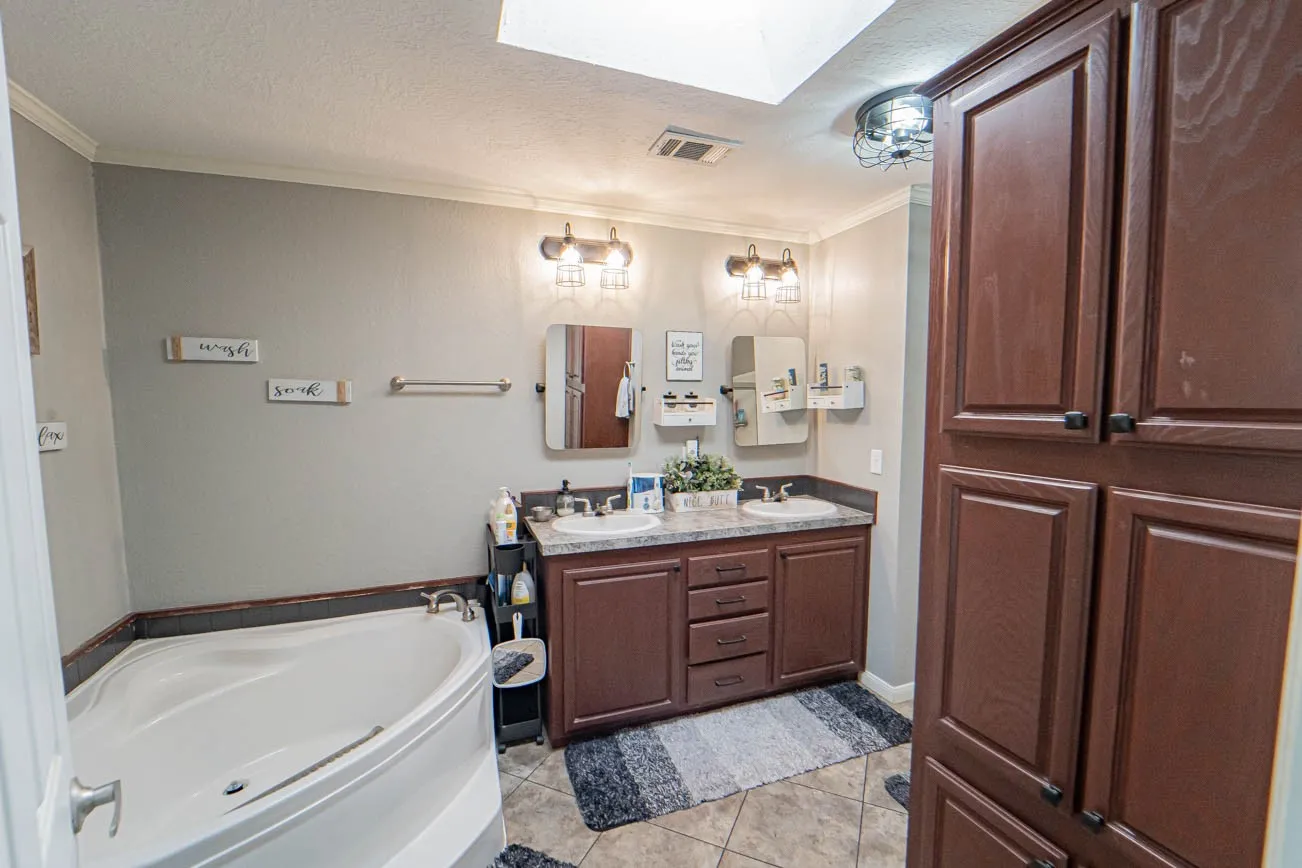 Mobile Home For Sale in Stephens County , 9080 CR 197, Breckenridge, Texas 76424, 3 Bedrooms, 2 Bathrooms, Garage spaces, 1,564 Sqft, built in 2018, Price $395,000, mls#21267404, Real Estate Agent in Breckenridge, Homes For Sale in Stephens county, Homes For Sale in Breckenridge, Realtor in Breckenridge Texas, Real Estate Brokerage Independent Realty Texas, Luminita Cordes Realtor