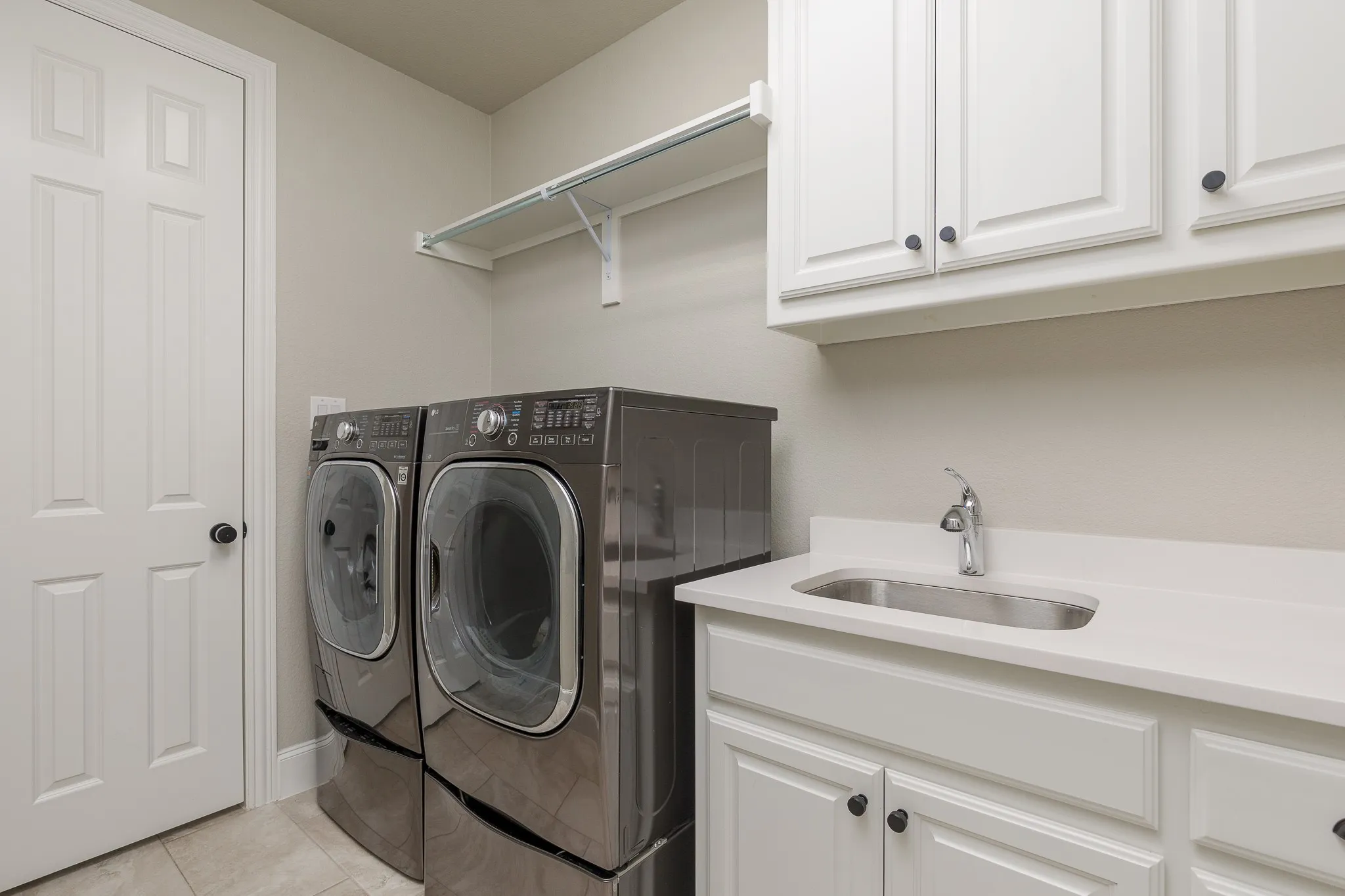 Single Family Residence For Sale in Collin County , 3420 Redpine Drive, Prosper, Texas 75078, 5 Bedroom, 5 Bathroom, 3 Garage spaces, 4,352 Sqft, built in 2016, mls#21270544, Real Estate Agent in Prosper, Homes For Sale in Collin county, Homes For Sale in Prosper, Realtor in Prosper Texas, Real Estate Brokerage Independent Realty Texas, Luminita Cordes Realtor