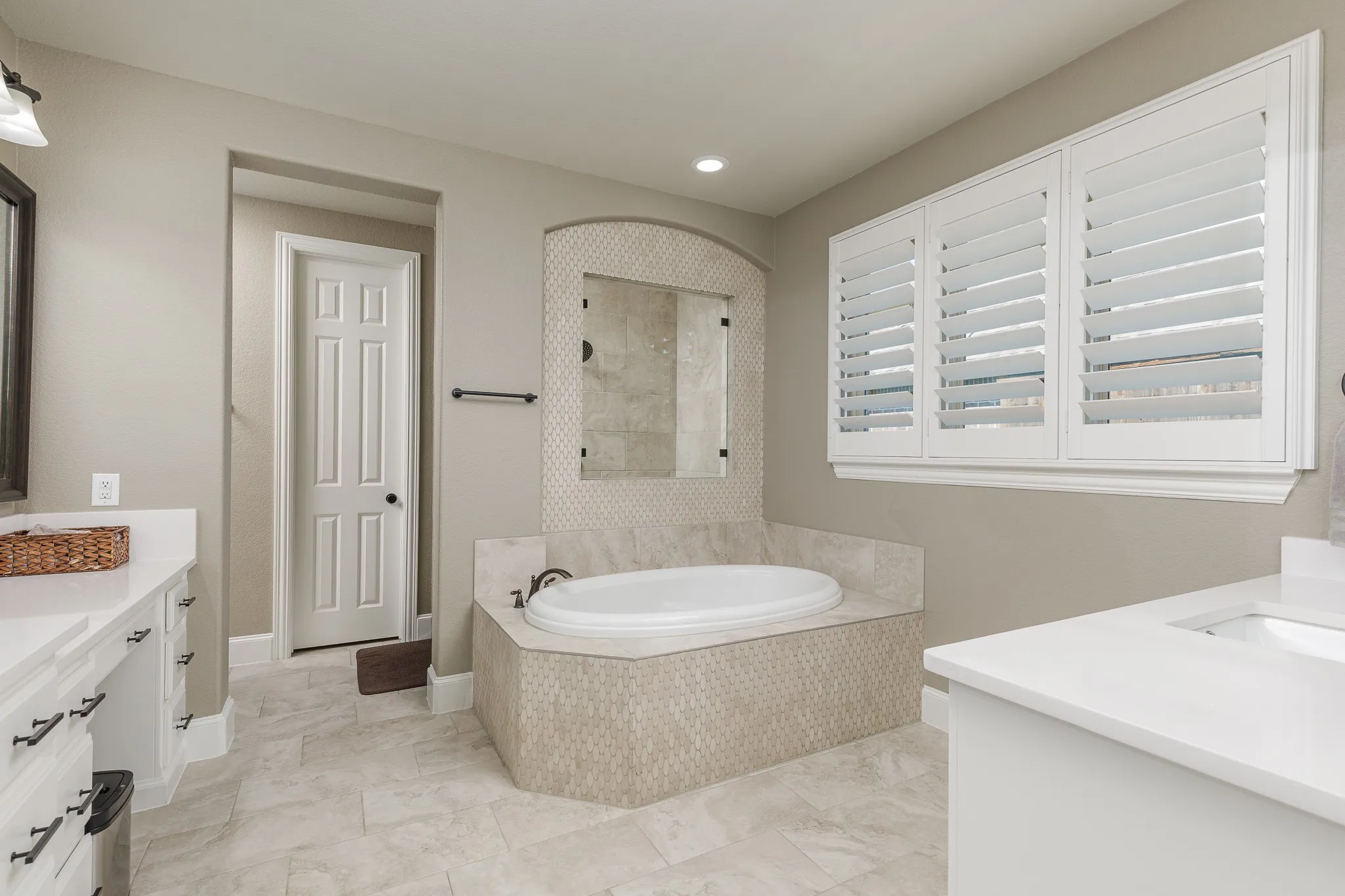 Single Family Residence For Sale in Collin County , 3420 Redpine Drive, Prosper, Texas 75078, 5 Bedroom, 5 Bathroom, 3 Garage spaces, 4,352 Sqft, built in 2016, mls#21270544, Real Estate Agent in Prosper, Homes For Sale in Collin county, Homes For Sale in Prosper, Realtor in Prosper Texas, Real Estate Brokerage Independent Realty Texas, Luminita Cordes Realtor