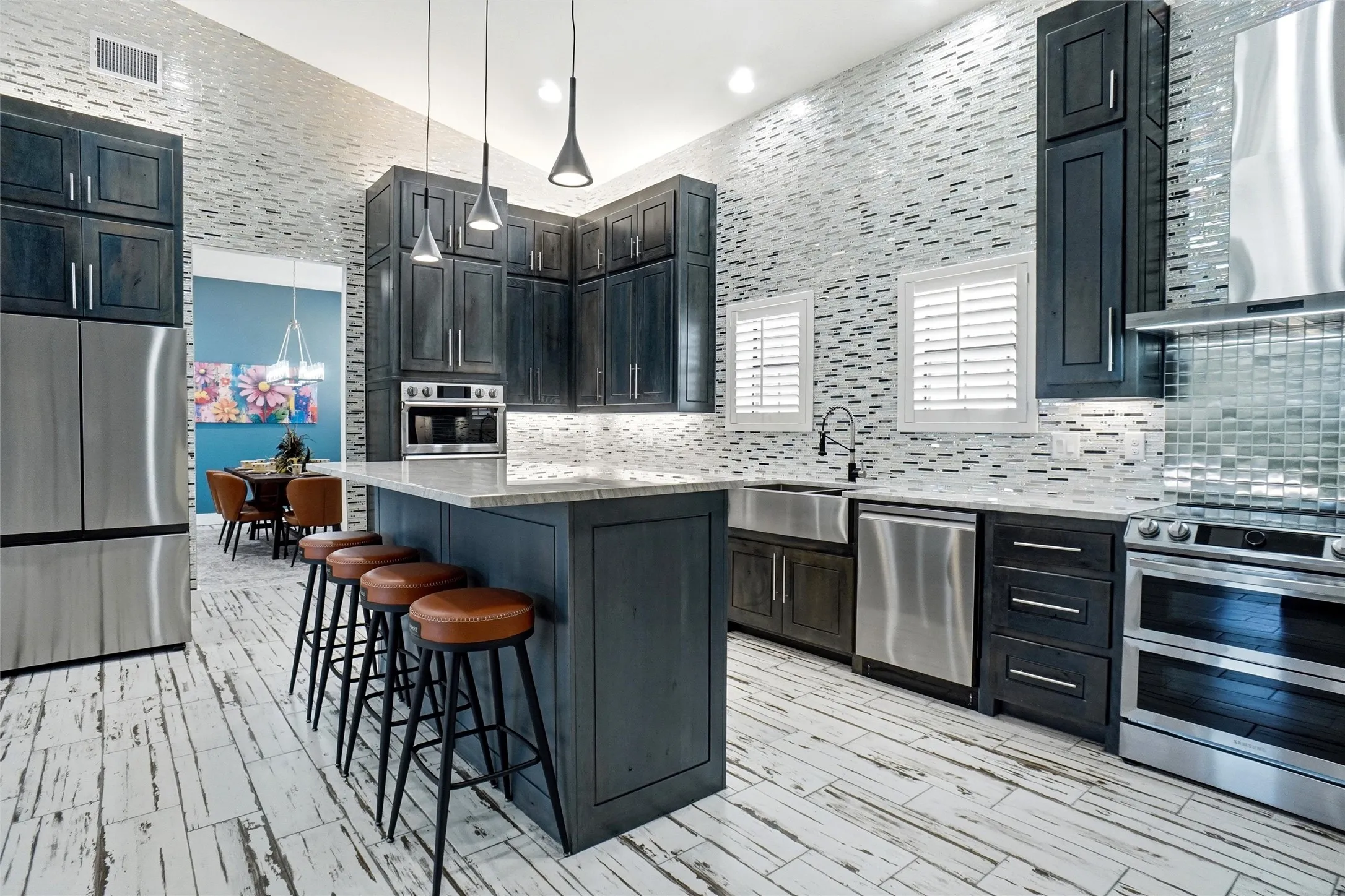 Single Family Residence For Sale in Tarrant County , 13240 Briar Road, Azle, Texas 76020, 4 Bedroom, 3 Bathroom, 4 Garage spaces, 5,000 Sqft, built in 2022, mls#20491379, Real Estate Agent in Azle, Homes For Sale in Tarrant county, Homes For Sale in Azle, Realtor in Azle Texas, Real Estate Brokerage Independent Realty Texas, Luminita Cordes Realtor
