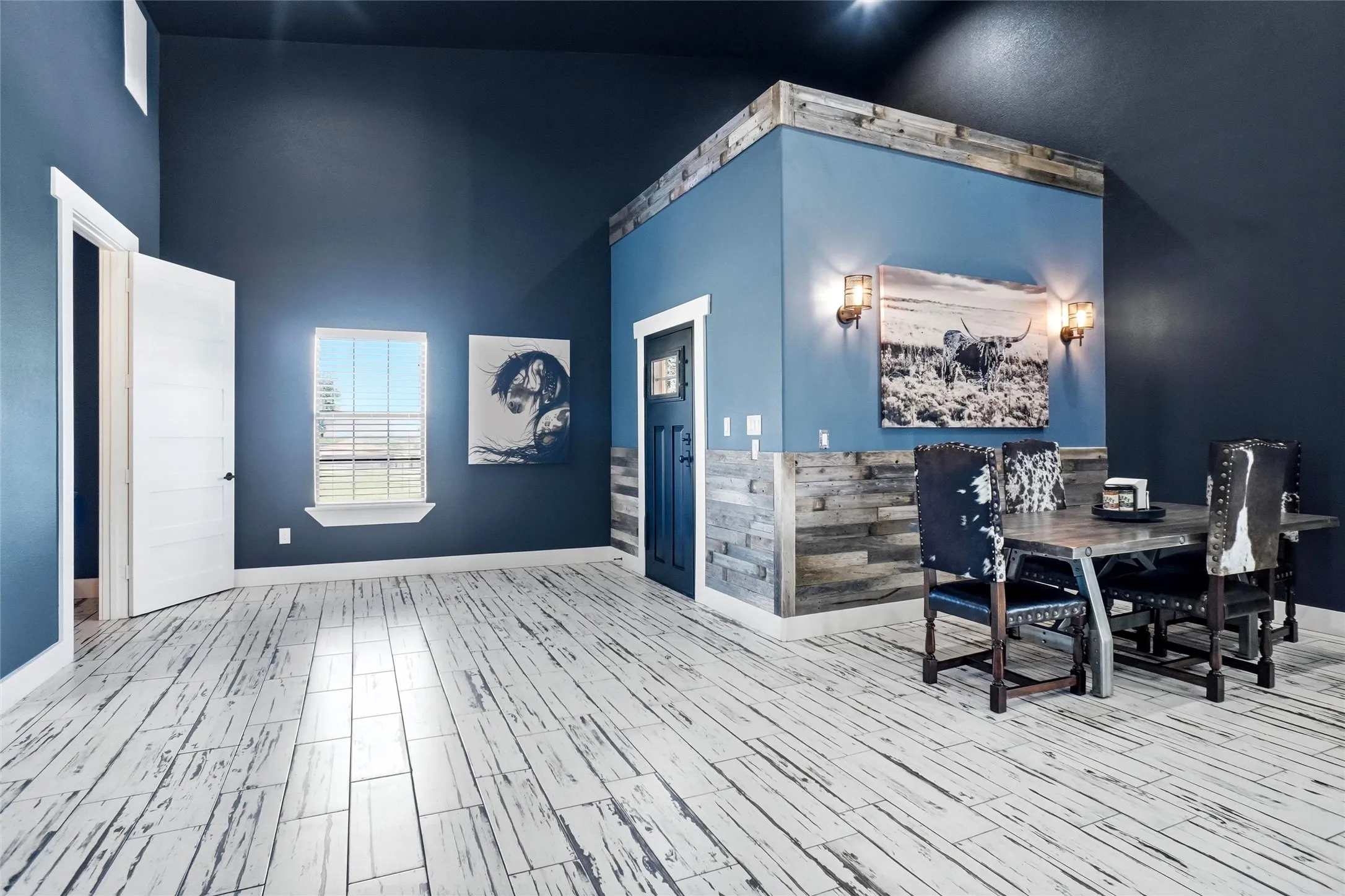 Entrance area of "shop building" with fully functional living quarters.