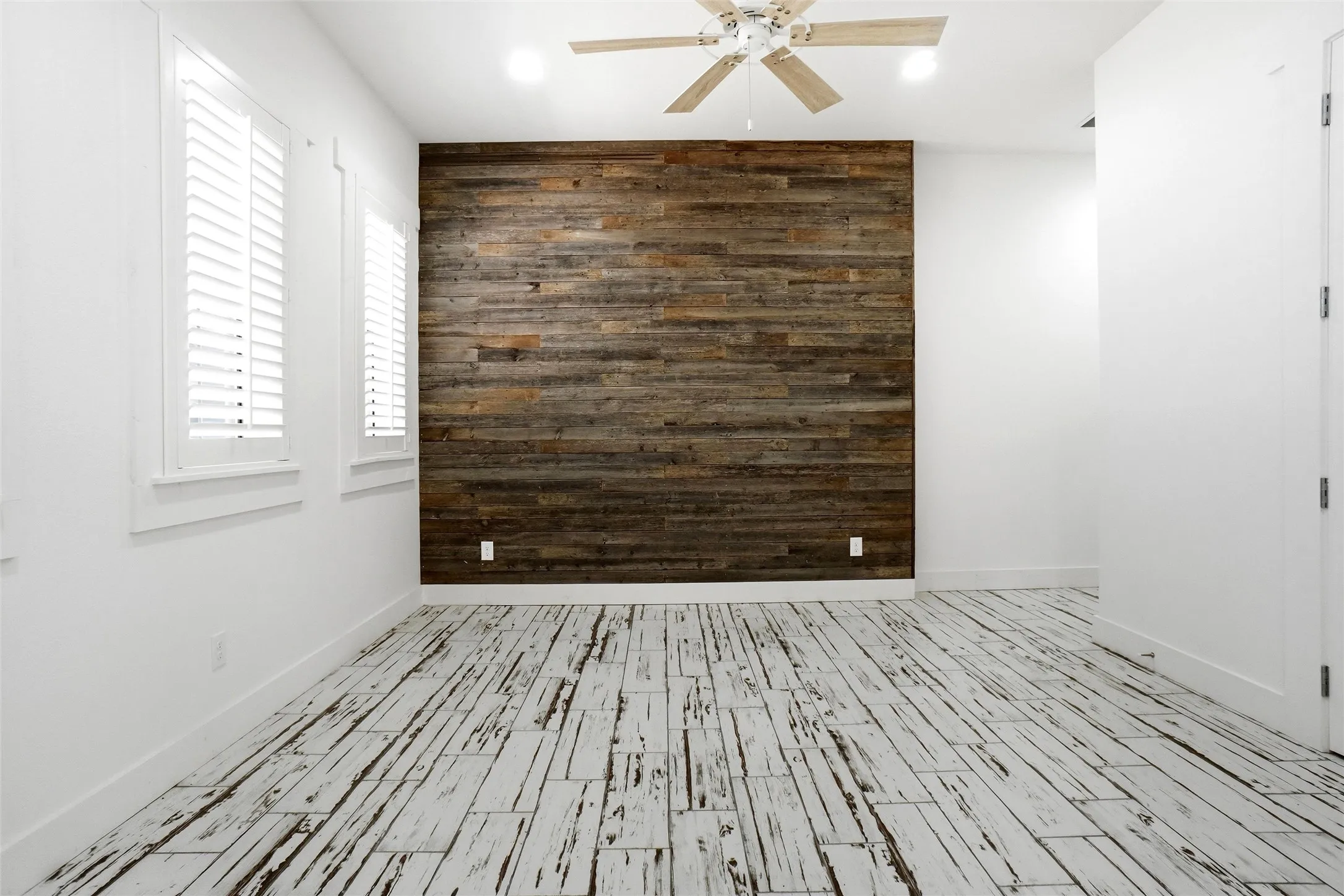 Accent wall in primary.