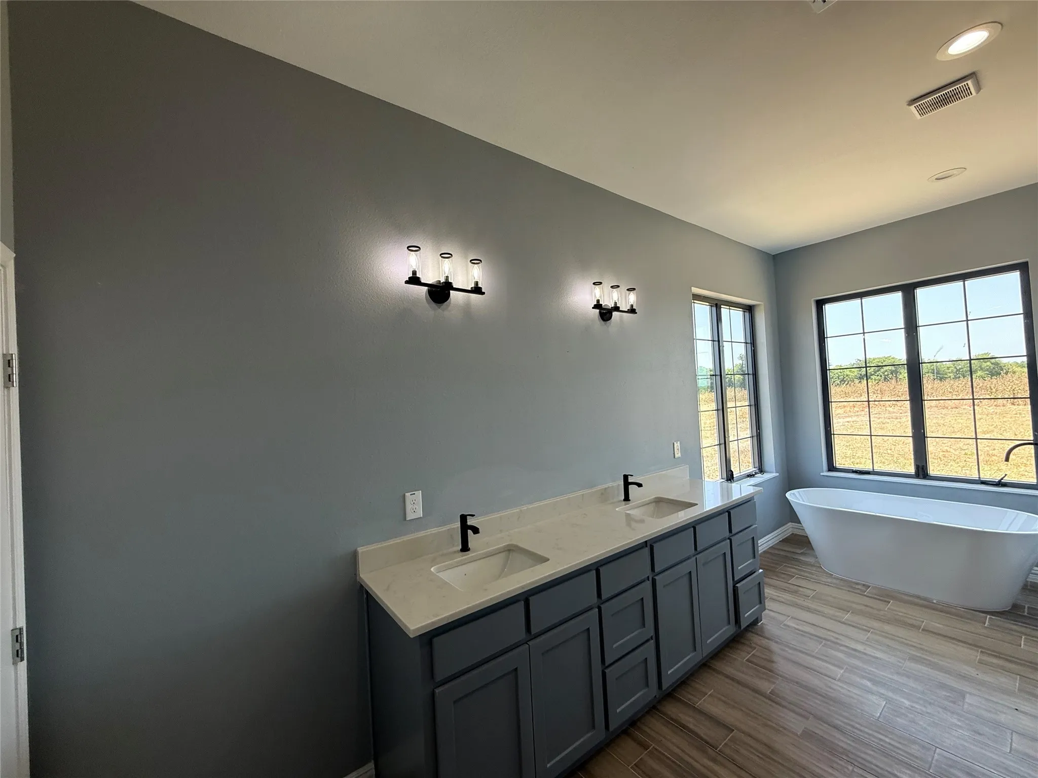 Farm For Sale in Cooke County , 1405 County Road 247, Valley View, Texas 76272, 4 Bedroom, 4 Bathroom, 2 Garage spaces, 3,562 Sqft, built in 2019, mls#21247872, Real Estate Agent in Valley View, Homes For Sale in Cooke county, Homes For Sale in Valley View, Realtor in Valley View Texas, Real Estate Brokerage Independent Realty Texas, Luminita Cordes Realtor
