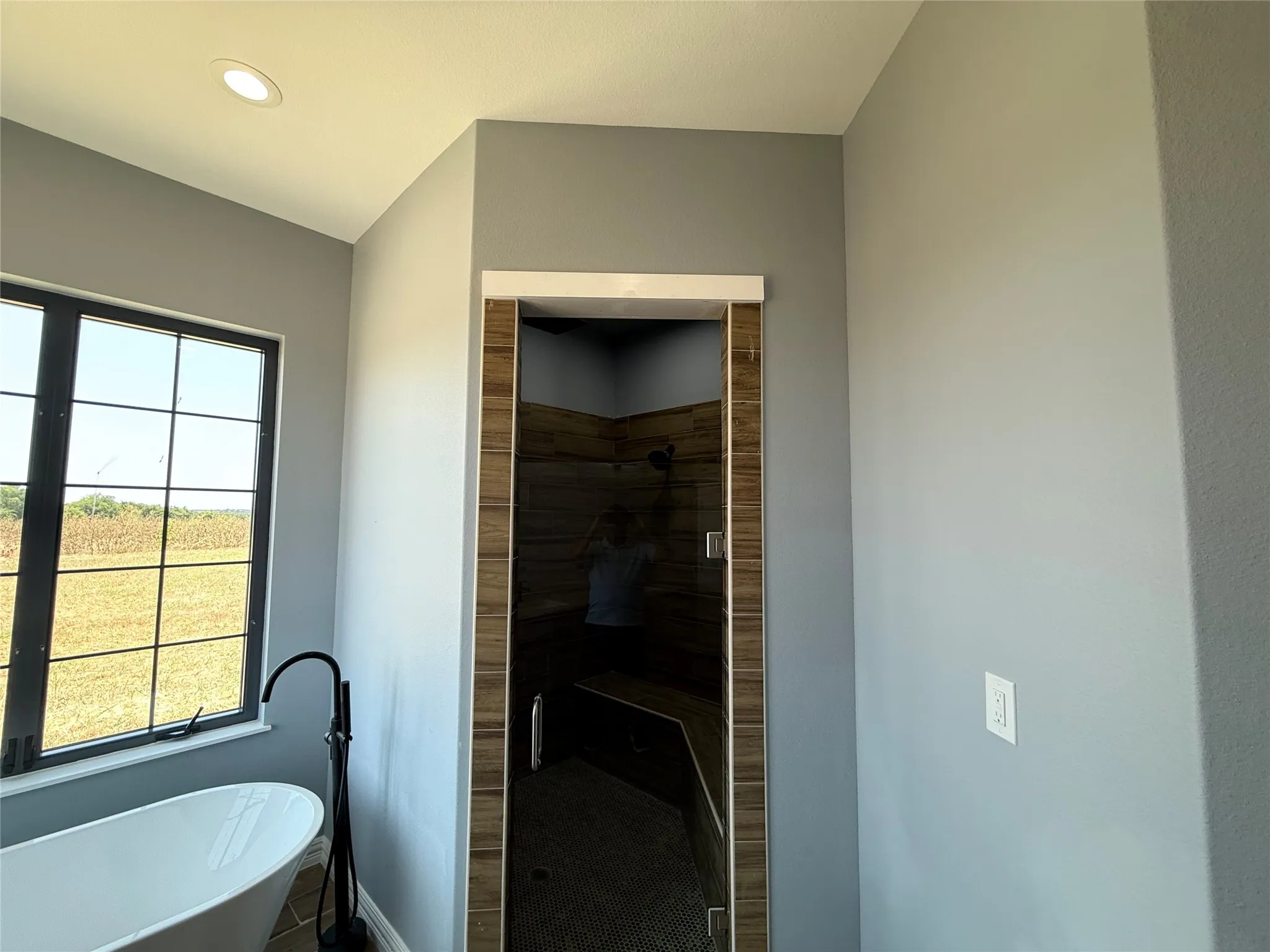 Farm For Sale in Cooke County , 1405 County Road 247, Valley View, Texas 76272, 4 Bedroom, 4 Bathroom, 2 Garage spaces, 3,562 Sqft, built in 2019, mls#21247872, Real Estate Agent in Valley View, Homes For Sale in Cooke county, Homes For Sale in Valley View, Realtor in Valley View Texas, Real Estate Brokerage Independent Realty Texas, Luminita Cordes Realtor