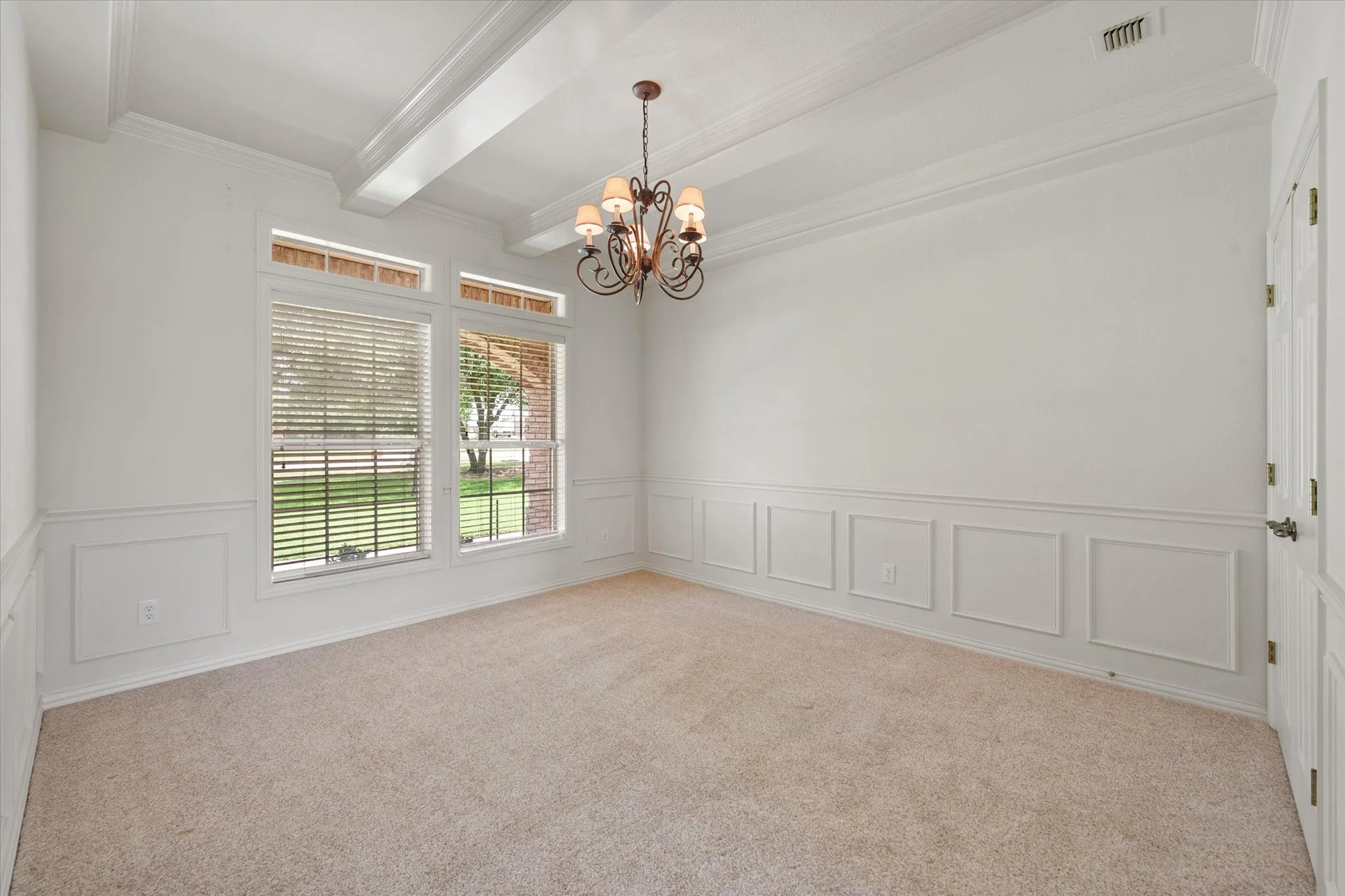 Single Family Residence For Sale in Parker County , 128 Rim Rock Road, Aledo, Texas 76008, 4 Bedroom, 4 Bathroom, 4 Garage spaces, 3,733 Sqft, built in 1998, mls#21270028, Real Estate Agent in Aledo, Homes For Sale in Parker county, Homes For Sale in Aledo, Realtor in Aledo Texas, Real Estate Brokerage Independent Realty Texas, Luminita Cordes Realtor