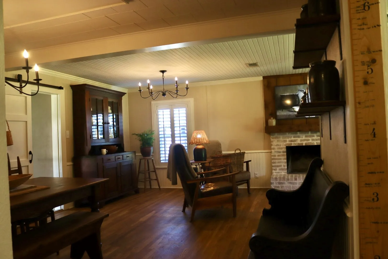 Single Family Residence For Sale in Fannin County , 387 County Road 2101, Ivanhoe, Texas 75447, 2 Bedroom, 1 Bathroom, Garage spaces, 1,336 Sqft, built in 1950, mls#21271147, Real Estate Agent in Ivanhoe, Homes For Sale in Fannin county, Homes For Sale in Ivanhoe, Realtor in Ivanhoe Texas, Real Estate Brokerage Independent Realty Texas, Luminita Cordes Realtor