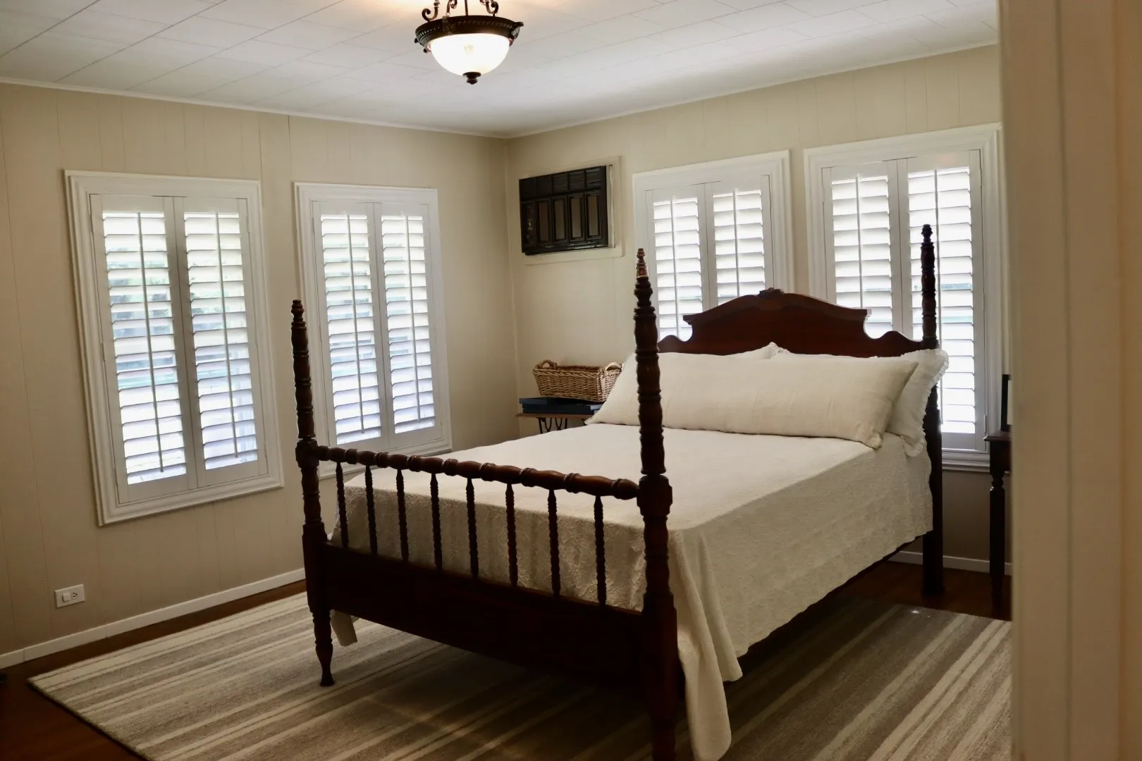 Single Family Residence For Sale in Fannin County , 387 County Road 2101, Ivanhoe, Texas 75447, 2 Bedroom, 1 Bathroom, Garage spaces, 1,336 Sqft, built in 1950, mls#21271147, Real Estate Agent in Ivanhoe, Homes For Sale in Fannin county, Homes For Sale in Ivanhoe, Realtor in Ivanhoe Texas, Real Estate Brokerage Independent Realty Texas, Luminita Cordes Realtor