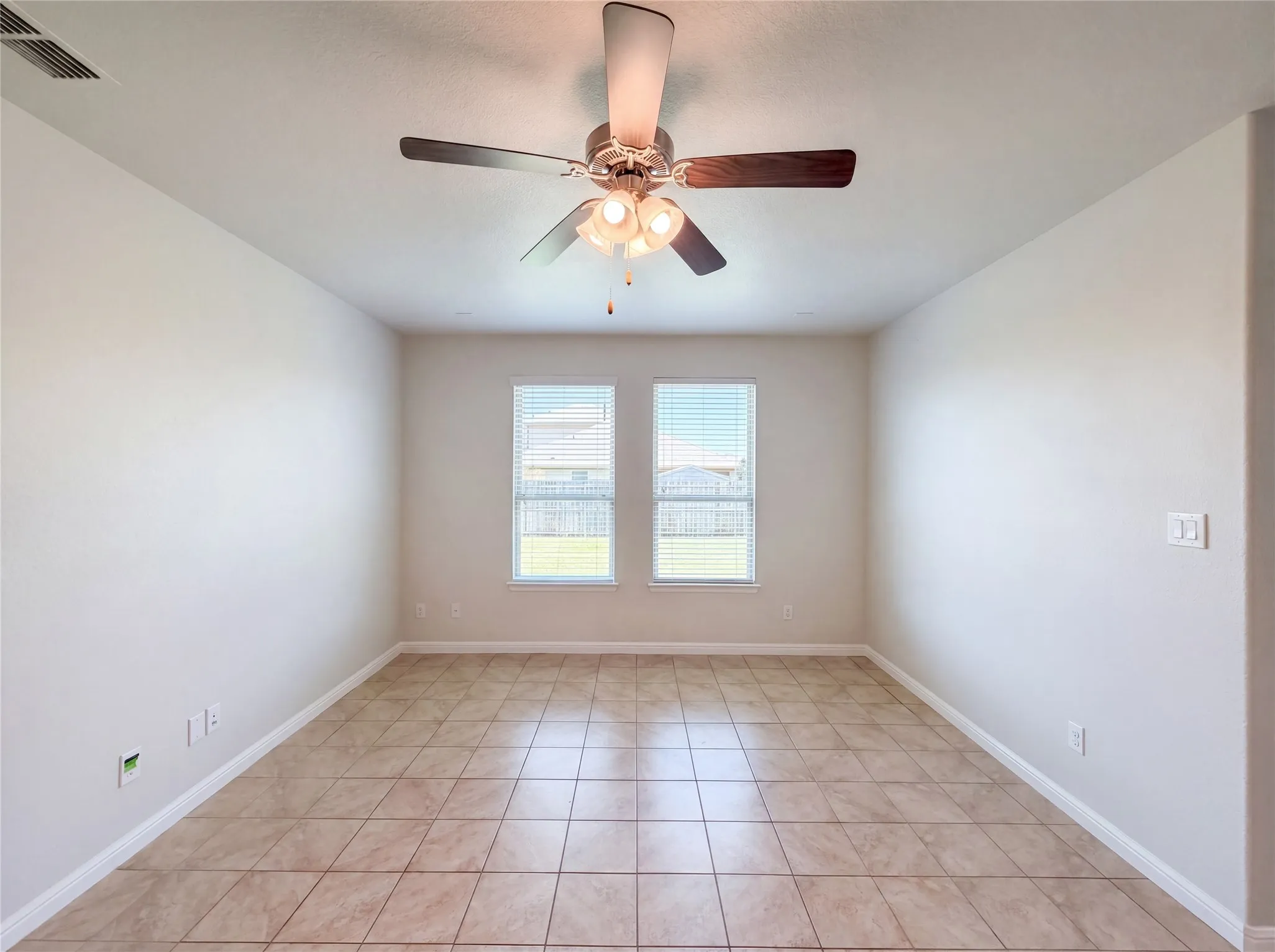 Single Family Residence For Sale in Denton County , 4312 Chicory Court, Denton, Texas 76210, 4 Bedroom, 2 Bathroom, 2 Garage spaces, 1,652 Sqft, built in 2018, mls#21271253, Real Estate Agent in Denton, Homes For Sale in Denton county, Homes For Sale in Denton, Realtor in Denton Texas, Real Estate Brokerage Independent Realty Texas, Luminita Cordes Realtor