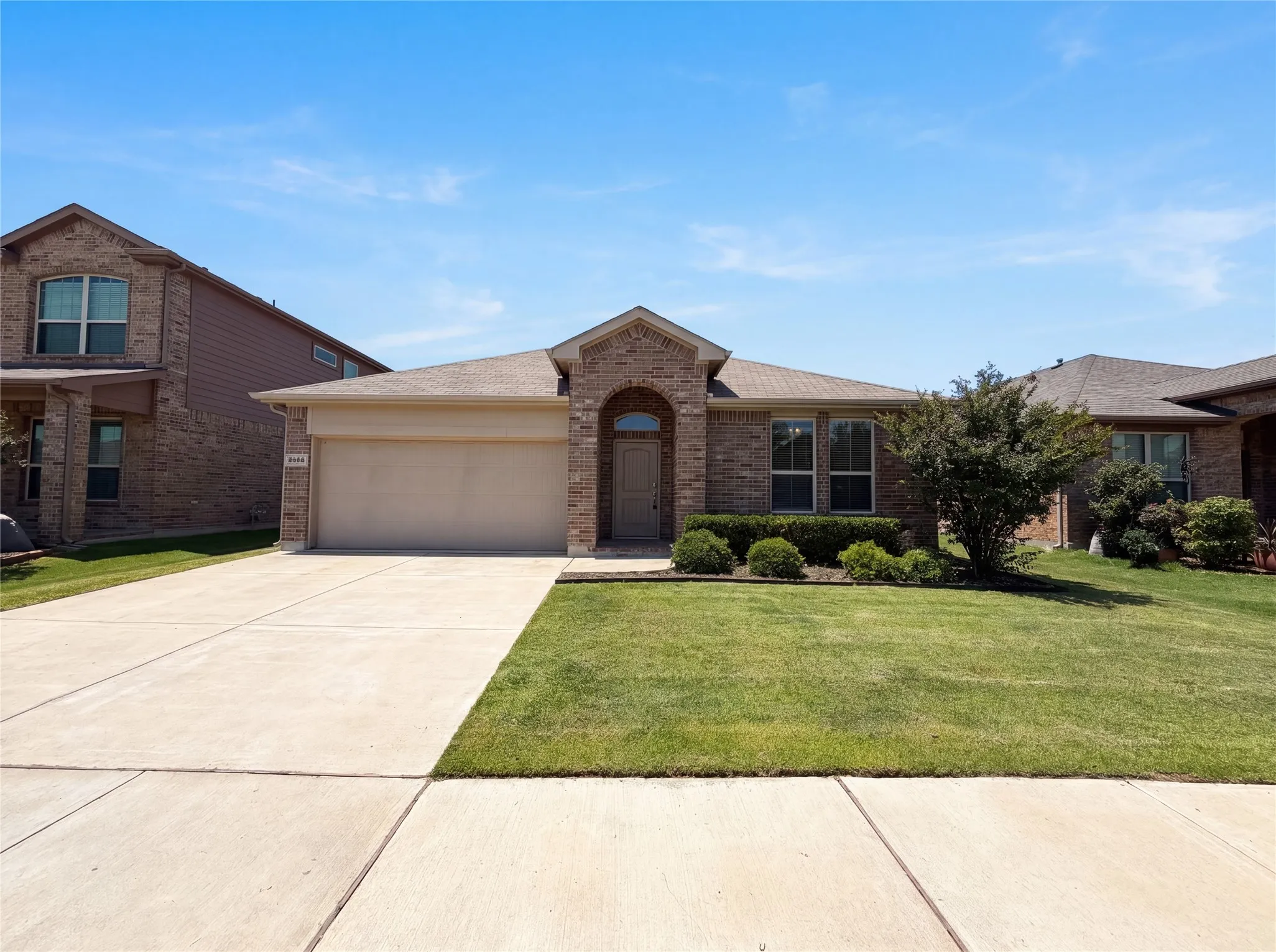 Single Family Residence For Sale in Denton County , 4312 Chicory Court, Denton, Texas 76210, 4 Bedroom, 2 Bathroom, 2 Garage spaces, 1,652 Sqft, built in 2018, mls#21271253, Real Estate Agent in Denton, Homes For Sale in Denton county, Homes For Sale in Denton, Realtor in Denton Texas, Real Estate Brokerage Independent Realty Texas, Luminita Cordes Realtor