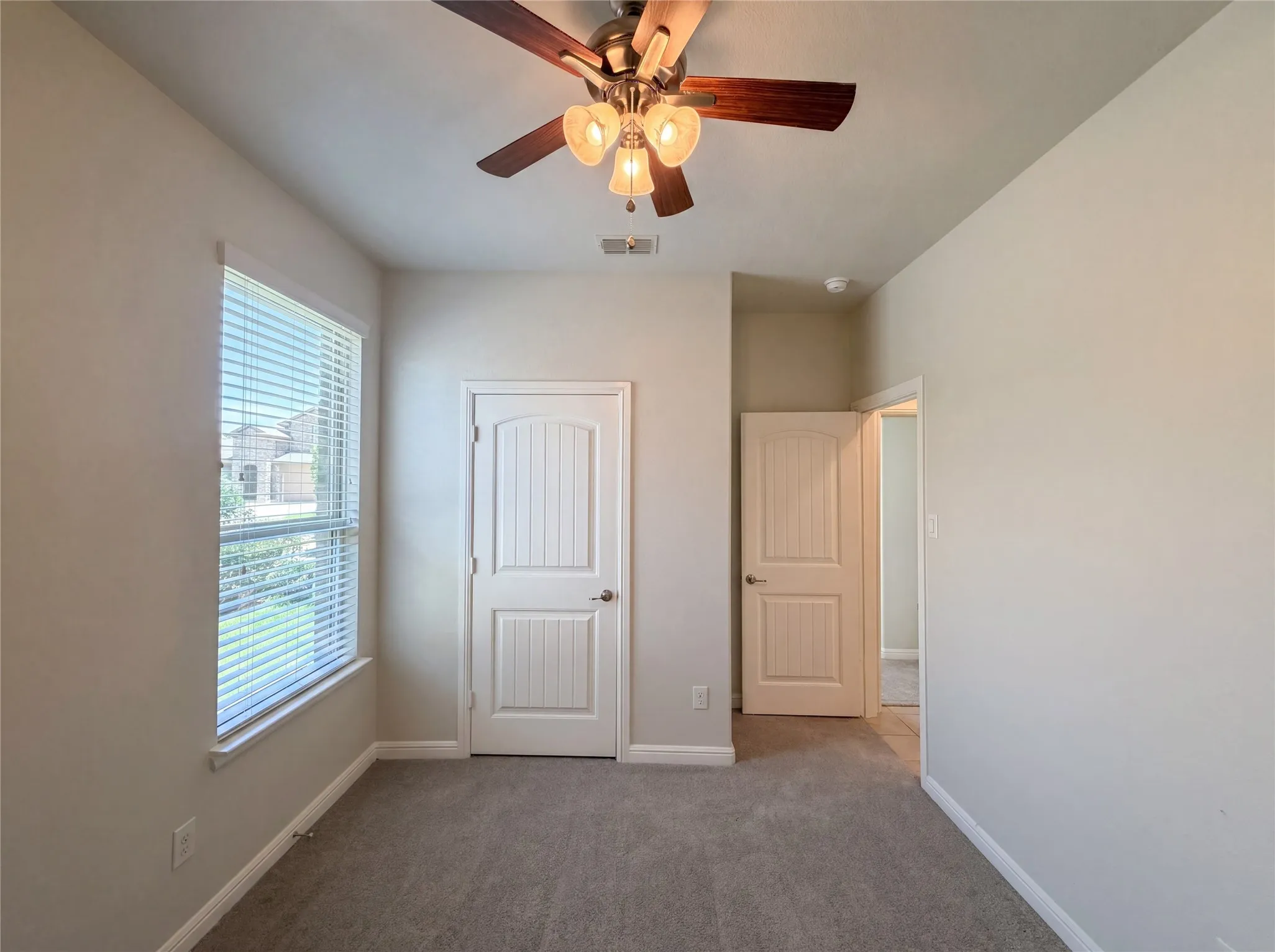 Single Family Residence For Sale in Denton County , 4312 Chicory Court, Denton, Texas 76210, 4 Bedroom, 2 Bathroom, 2 Garage spaces, 1,652 Sqft, built in 2018, mls#21271253, Real Estate Agent in Denton, Homes For Sale in Denton county, Homes For Sale in Denton, Realtor in Denton Texas, Real Estate Brokerage Independent Realty Texas, Luminita Cordes Realtor