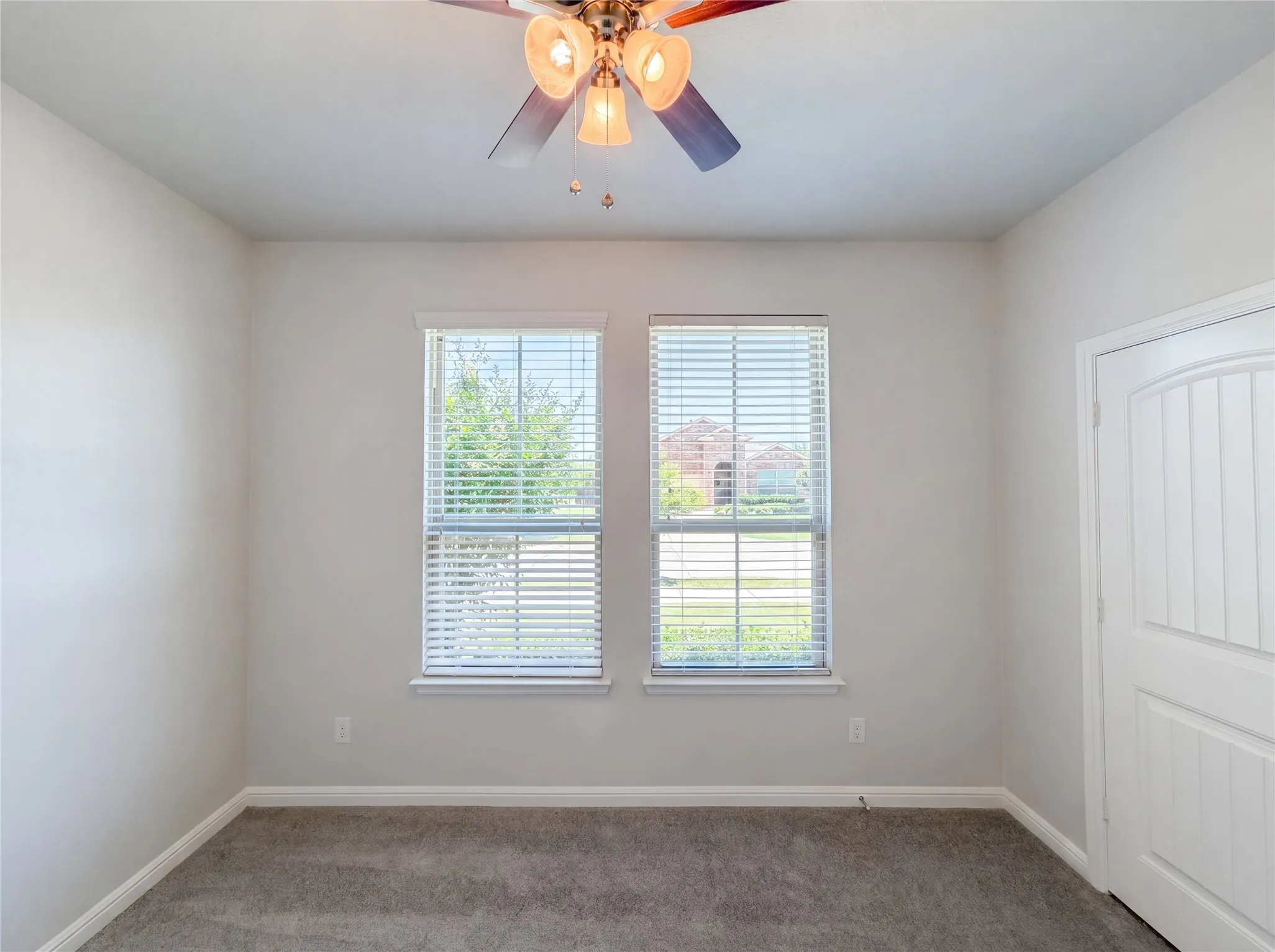 Single Family Residence For Sale in Denton County , 4312 Chicory Court, Denton, Texas 76210, 4 Bedroom, 2 Bathroom, 2 Garage spaces, 1,652 Sqft, built in 2018, mls#21271253, Real Estate Agent in Denton, Homes For Sale in Denton county, Homes For Sale in Denton, Realtor in Denton Texas, Real Estate Brokerage Independent Realty Texas, Luminita Cordes Realtor