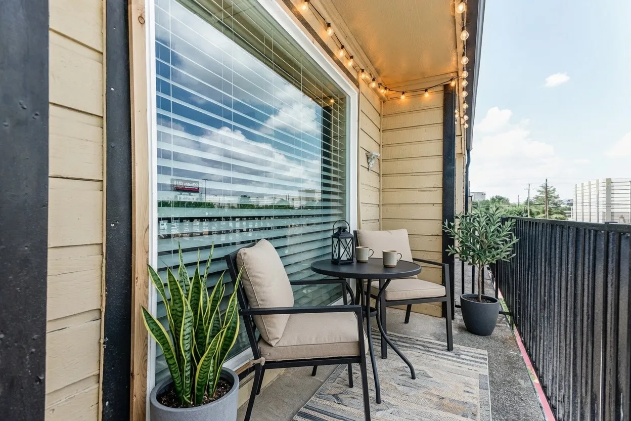 Condominium For Rent in Dallas County , 3022 Forest Lane 211, Dallas, Texas 75234, 1 Bedroom, 1 Bathroom, Garage spaces, 753 Sqft, built in 1982, mls#21271238, Real Estate Agent in Dallas, Homes For Rent in Dallas county, Homes For Rent in Dallas, Realtor in Dallas Texas, Real Estate Brokerage Independent Realty Texas, Luminita Cordes Realtor