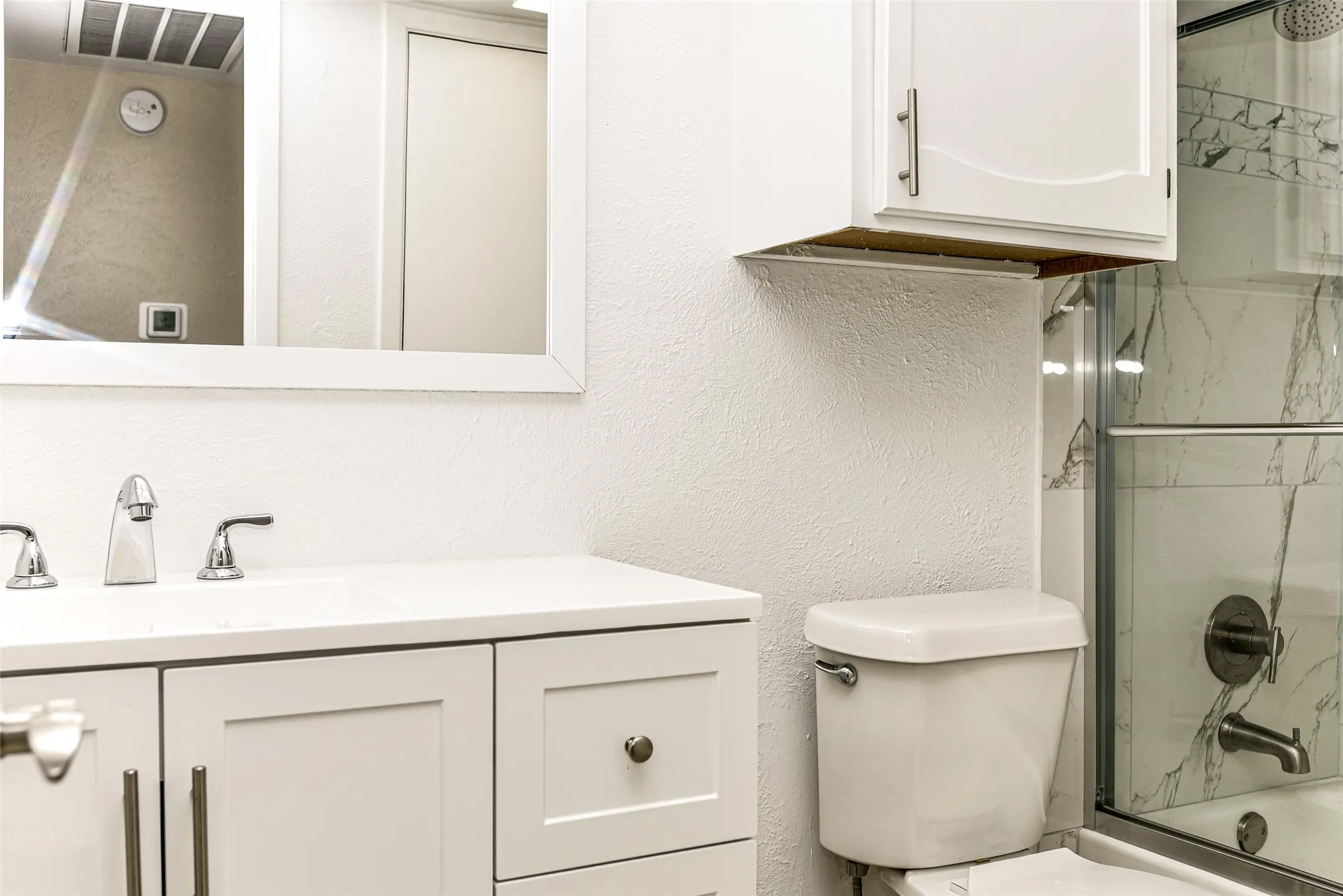 Condominium For Rent in Dallas County , 3022 Forest Lane 211, Dallas, Texas 75234, 1 Bedroom, 1 Bathroom, Garage spaces, 753 Sqft, built in 1982, mls#21271238, Real Estate Agent in Dallas, Homes For Rent in Dallas county, Homes For Rent in Dallas, Realtor in Dallas Texas, Real Estate Brokerage Independent Realty Texas, Luminita Cordes Realtor