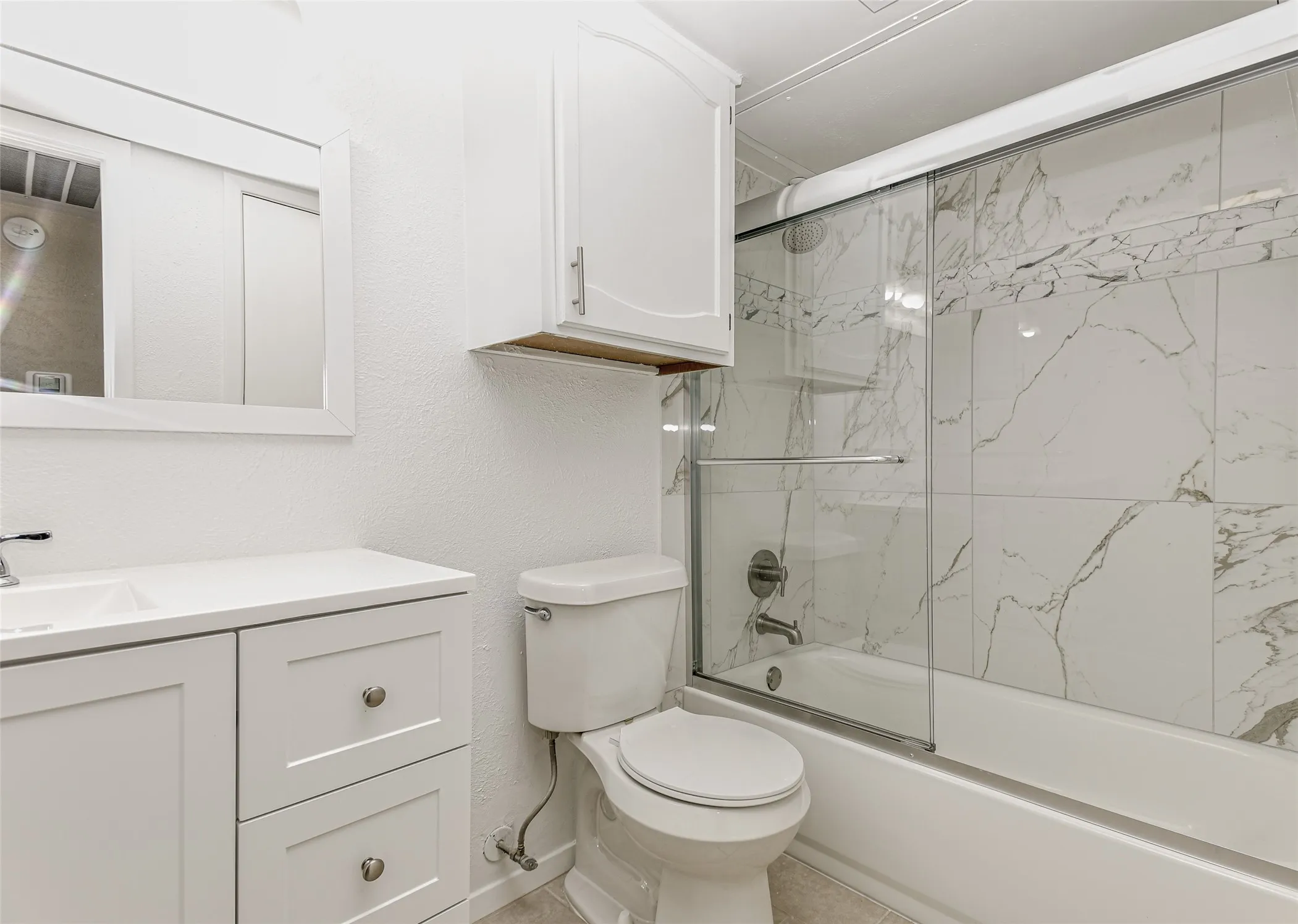 Condominium For Rent in Dallas County , 3022 Forest Lane 211, Dallas, Texas 75234, 1 Bedroom, 1 Bathroom, Garage spaces, 753 Sqft, built in 1982, mls#21271238, Real Estate Agent in Dallas, Homes For Rent in Dallas county, Homes For Rent in Dallas, Realtor in Dallas Texas, Real Estate Brokerage Independent Realty Texas, Luminita Cordes Realtor