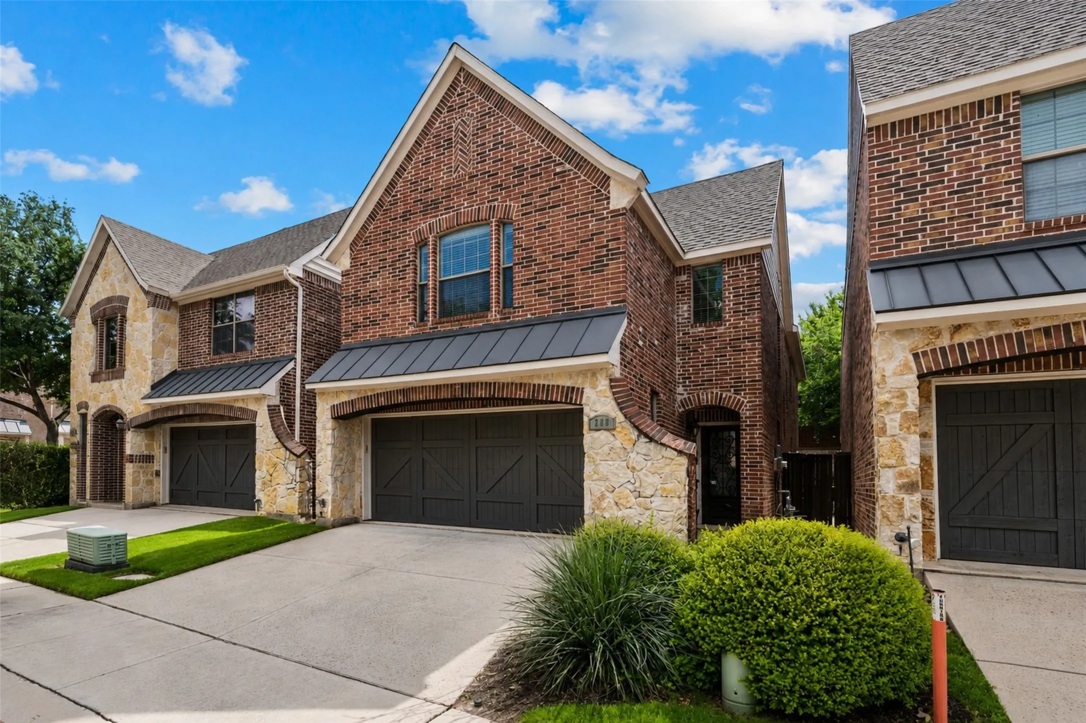 Single Family Residence For Sale in Tarrant County , 250 Churchill Loop, Grapevine, Texas 76051, 3 Bedroom, 3 Bathroom, 2 Garage spaces, 2,142 Sqft, built in 2010, mls#21268201, Real Estate Agent in Grapevine, Homes For Sale in Tarrant county, Homes For Sale in Grapevine, Realtor in Grapevine Texas, Real Estate Brokerage Independent Realty Texas, Luminita Cordes Realtor