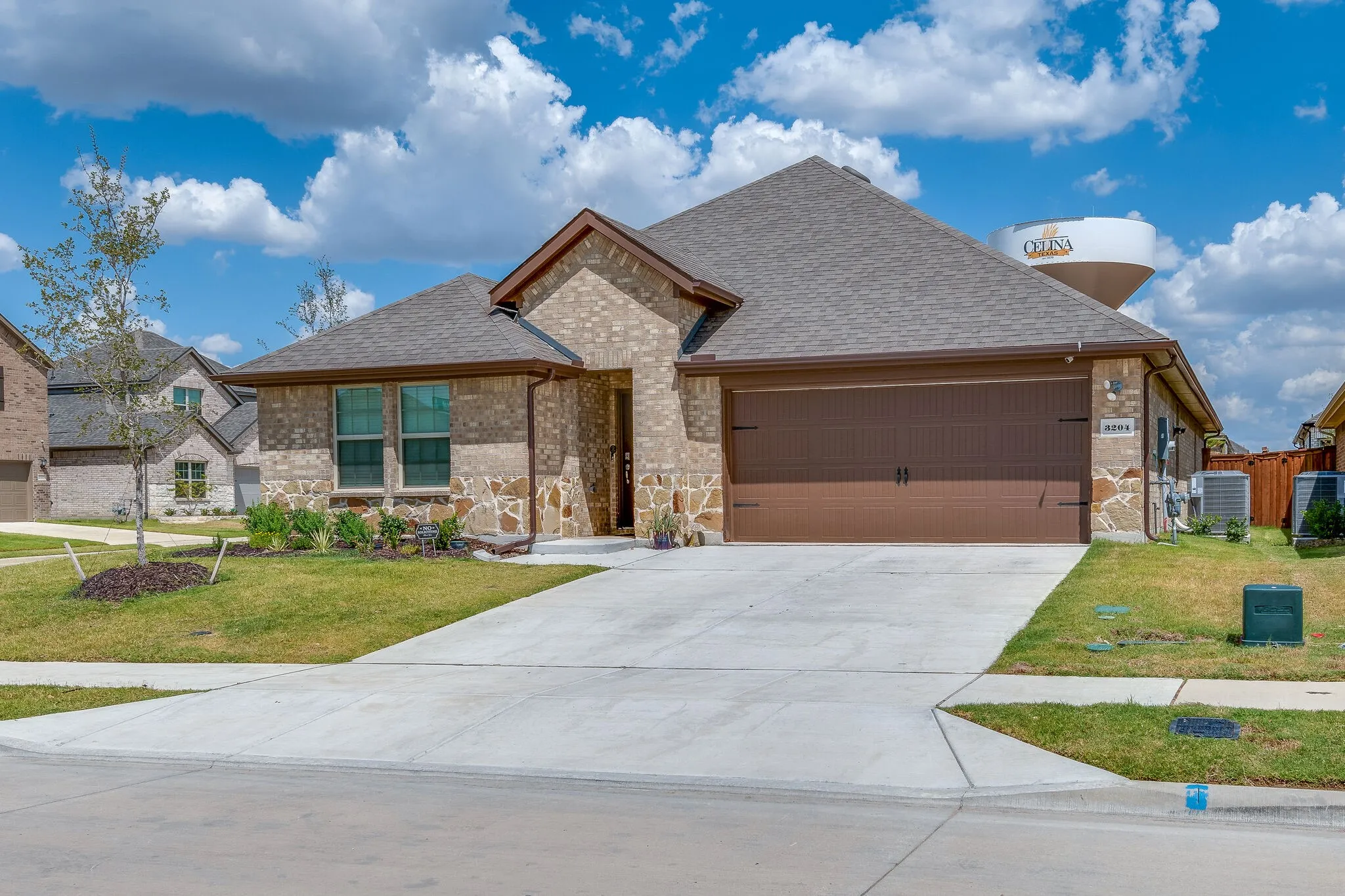 Single Family Residence For Sale in Collin County , 3204 Peacock Lane, Celina, Texas 75009, 4 Bedroom, 3 Bathroom, 2 Garage spaces, 2,089 Sqft, built in 2021, mls#21268855, Real Estate Agent in Celina, Homes For Sale in Collin county, Homes For Sale in Celina, Realtor in Celina Texas, Real Estate Brokerage Independent Realty Texas, Luminita Cordes Realtor