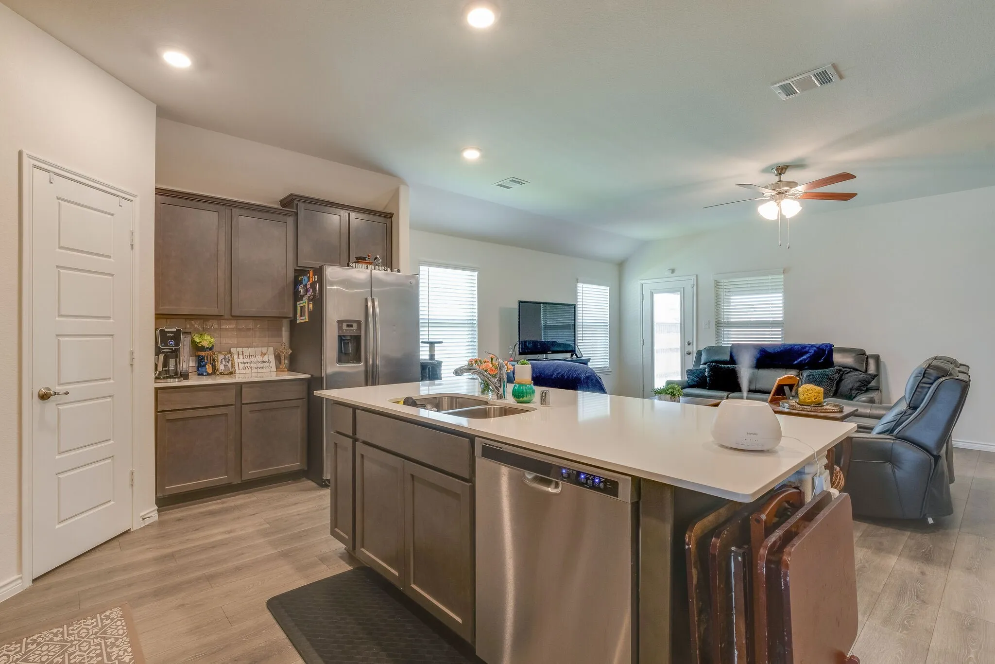 Single Family Residence For Sale in Collin County , 3204 Peacock Lane, Celina, Texas 75009, 4 Bedroom, 3 Bathroom, 2 Garage spaces, 2,089 Sqft, built in 2021, mls#21268855, Real Estate Agent in Celina, Homes For Sale in Collin county, Homes For Sale in Celina, Realtor in Celina Texas, Real Estate Brokerage Independent Realty Texas, Luminita Cordes Realtor