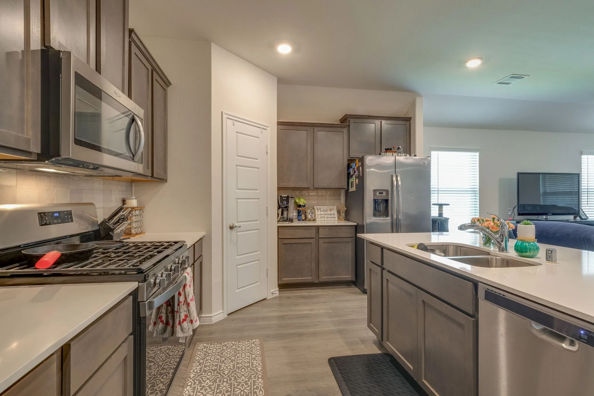 Single Family Residence For Sale in Collin County , 3204 Peacock Lane, Celina, Texas 75009, 4 Bedroom, 3 Bathroom, 2 Garage spaces, 2,089 Sqft, built in 2021, mls#21268855, Real Estate Agent in Celina, Homes For Sale in Collin county, Homes For Sale in Celina, Realtor in Celina Texas, Real Estate Brokerage Independent Realty Texas, Luminita Cordes Realtor