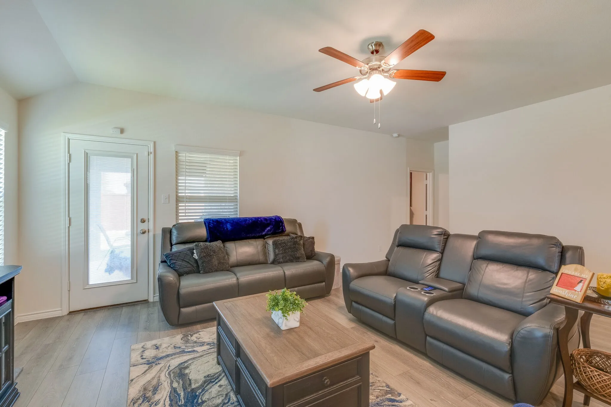 Single Family Residence For Sale in Collin County , 3204 Peacock Lane, Celina, Texas 75009, 4 Bedroom, 3 Bathroom, 2 Garage spaces, 2,089 Sqft, built in 2021, mls#21268855, Real Estate Agent in Celina, Homes For Sale in Collin county, Homes For Sale in Celina, Realtor in Celina Texas, Real Estate Brokerage Independent Realty Texas, Luminita Cordes Realtor