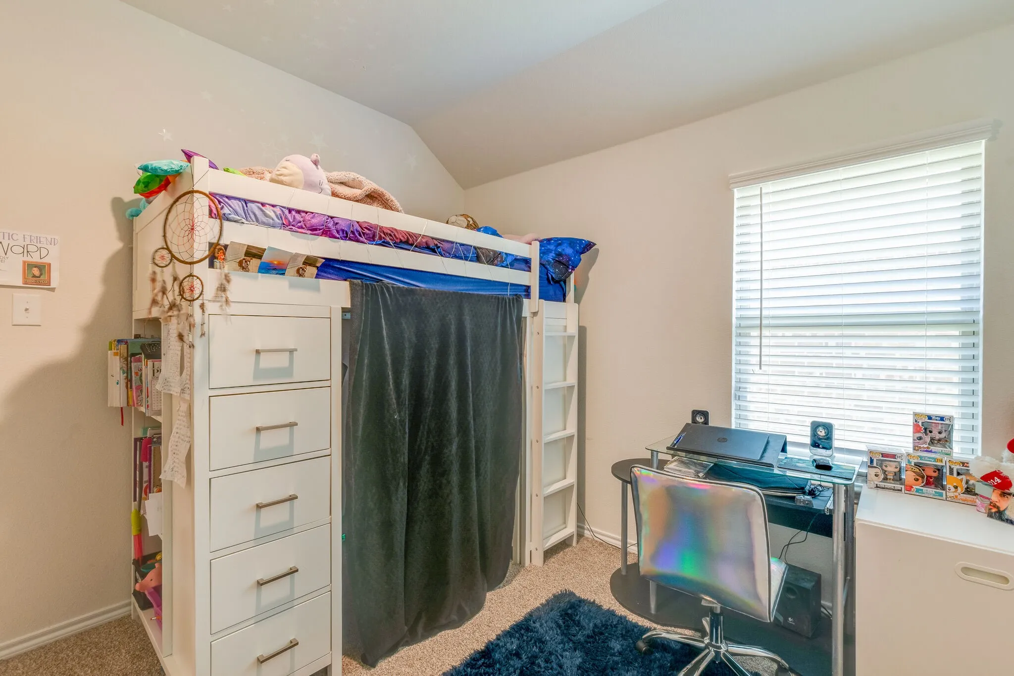 Single Family Residence For Sale in Collin County , 3204 Peacock Lane, Celina, Texas 75009, 4 Bedroom, 3 Bathroom, 2 Garage spaces, 2,089 Sqft, built in 2021, mls#21268855, Real Estate Agent in Celina, Homes For Sale in Collin county, Homes For Sale in Celina, Realtor in Celina Texas, Real Estate Brokerage Independent Realty Texas, Luminita Cordes Realtor