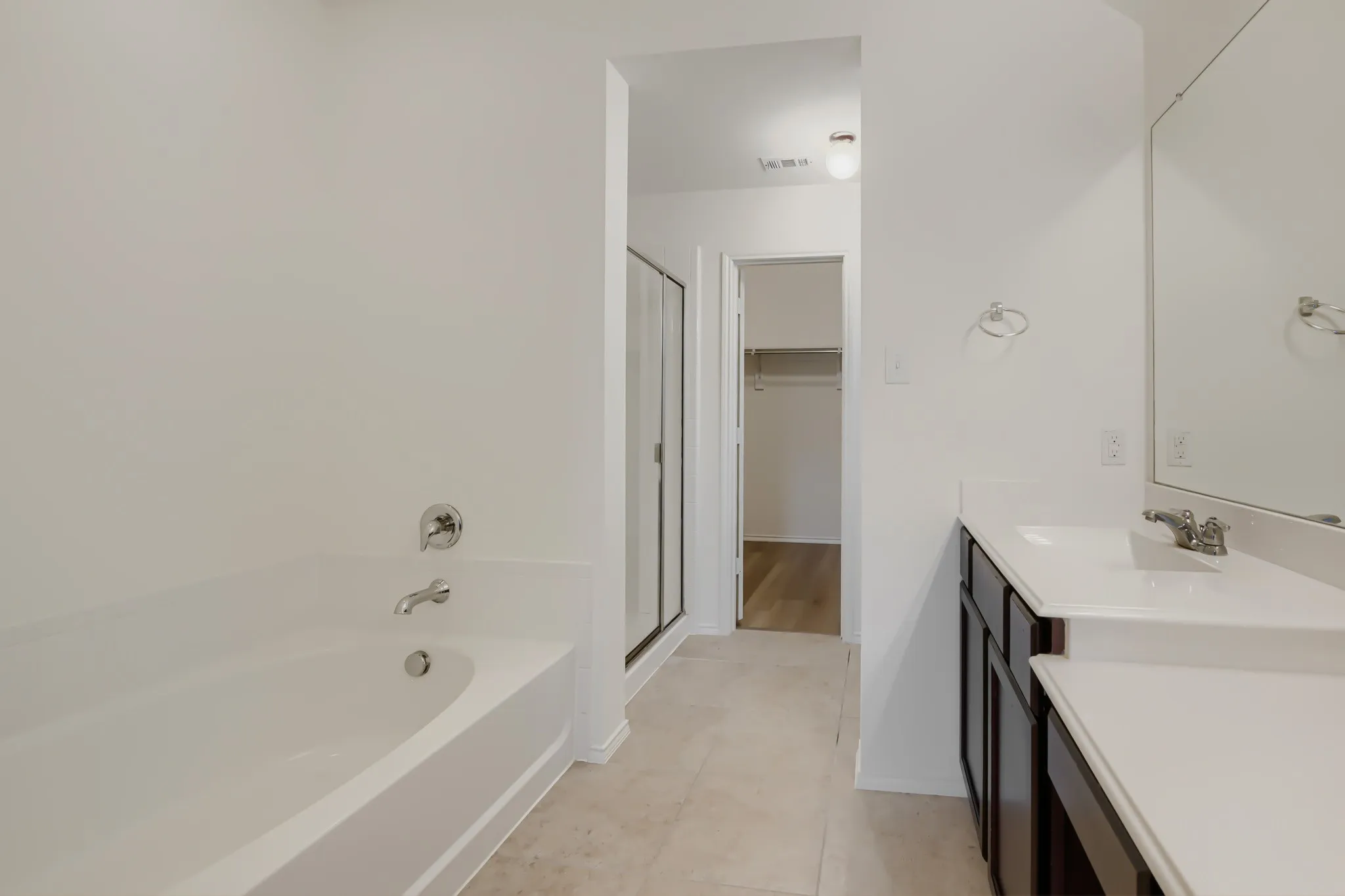 Single Family Residence For Sale in Denton County , 1736 Shoebill Drive, Little Elm, Texas 75068, 3 Bedroom, 2 Bathroom, 2 Garage spaces, 1,602 Sqft, built in 2014, mls#21189013, Real Estate Agent in Little Elm, Homes For Sale in Denton county, Homes For Sale in Little Elm, Realtor in Little Elm Texas, Real Estate Brokerage Independent Realty Texas, Luminita Cordes Realtor
