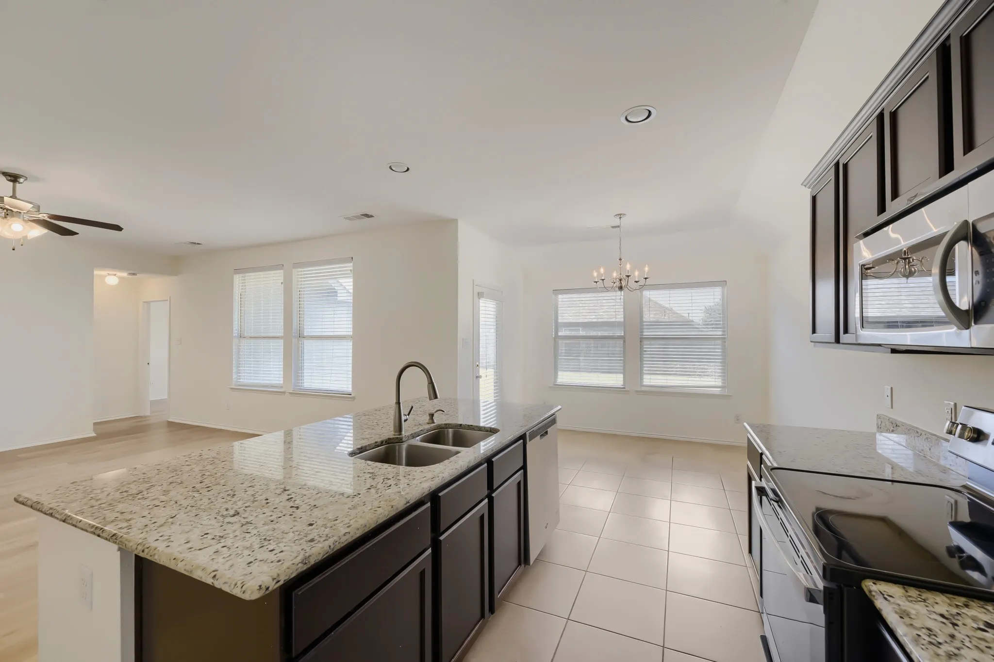 Single Family Residence For Sale in Denton County , 1736 Shoebill Drive, Little Elm, Texas 75068, 3 Bedroom, 2 Bathroom, 2 Garage spaces, 1,602 Sqft, built in 2014, mls#21189013, Real Estate Agent in Little Elm, Homes For Sale in Denton county, Homes For Sale in Little Elm, Realtor in Little Elm Texas, Real Estate Brokerage Independent Realty Texas, Luminita Cordes Realtor