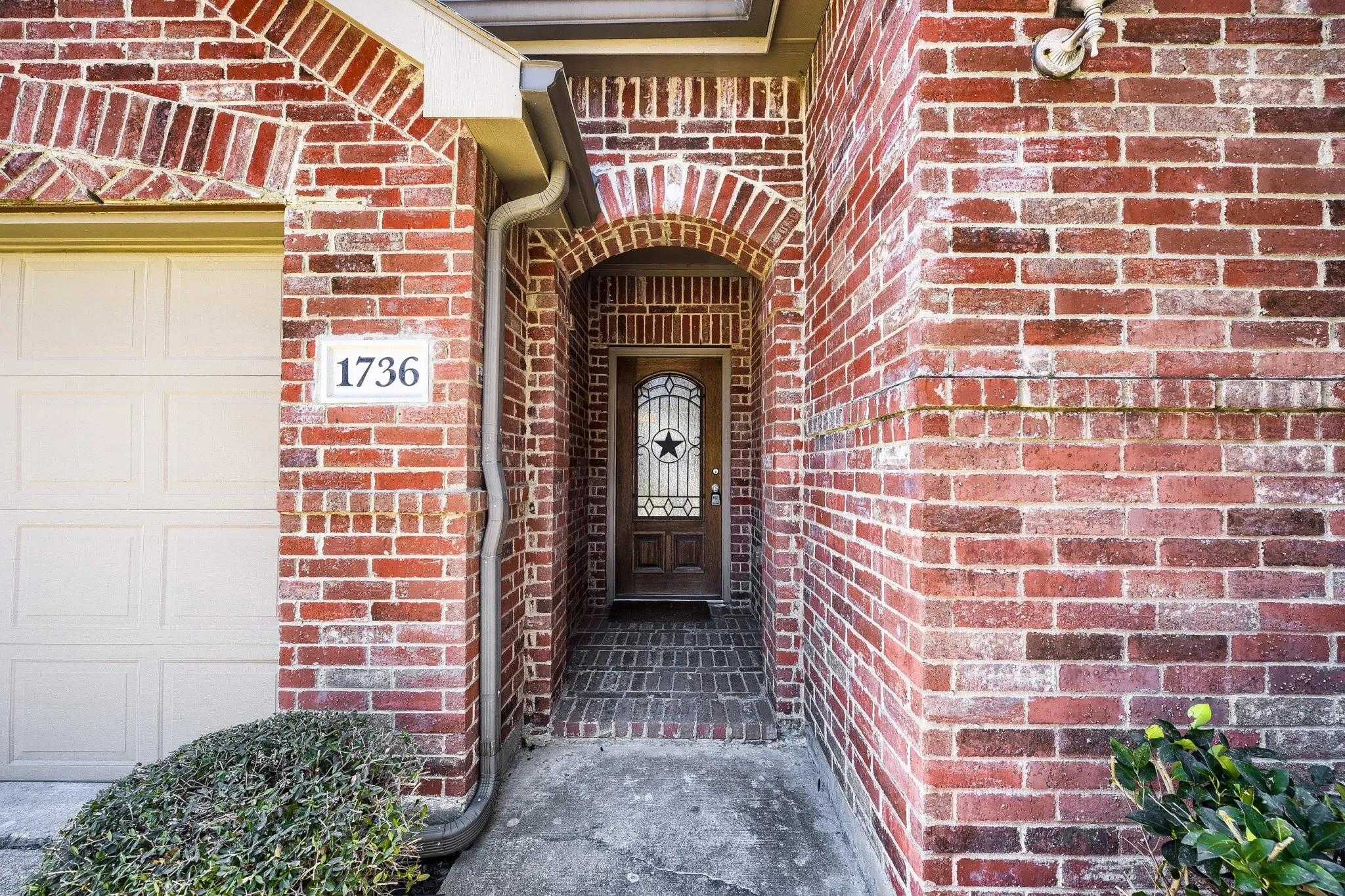 Single Family Residence For Sale in Denton County , 1736 Shoebill Drive, Little Elm, Texas 75068, 3 Bedroom, 2 Bathroom, 2 Garage spaces, 1,602 Sqft, built in 2014, mls#21189013, Real Estate Agent in Little Elm, Homes For Sale in Denton county, Homes For Sale in Little Elm, Realtor in Little Elm Texas, Real Estate Brokerage Independent Realty Texas, Luminita Cordes Realtor
