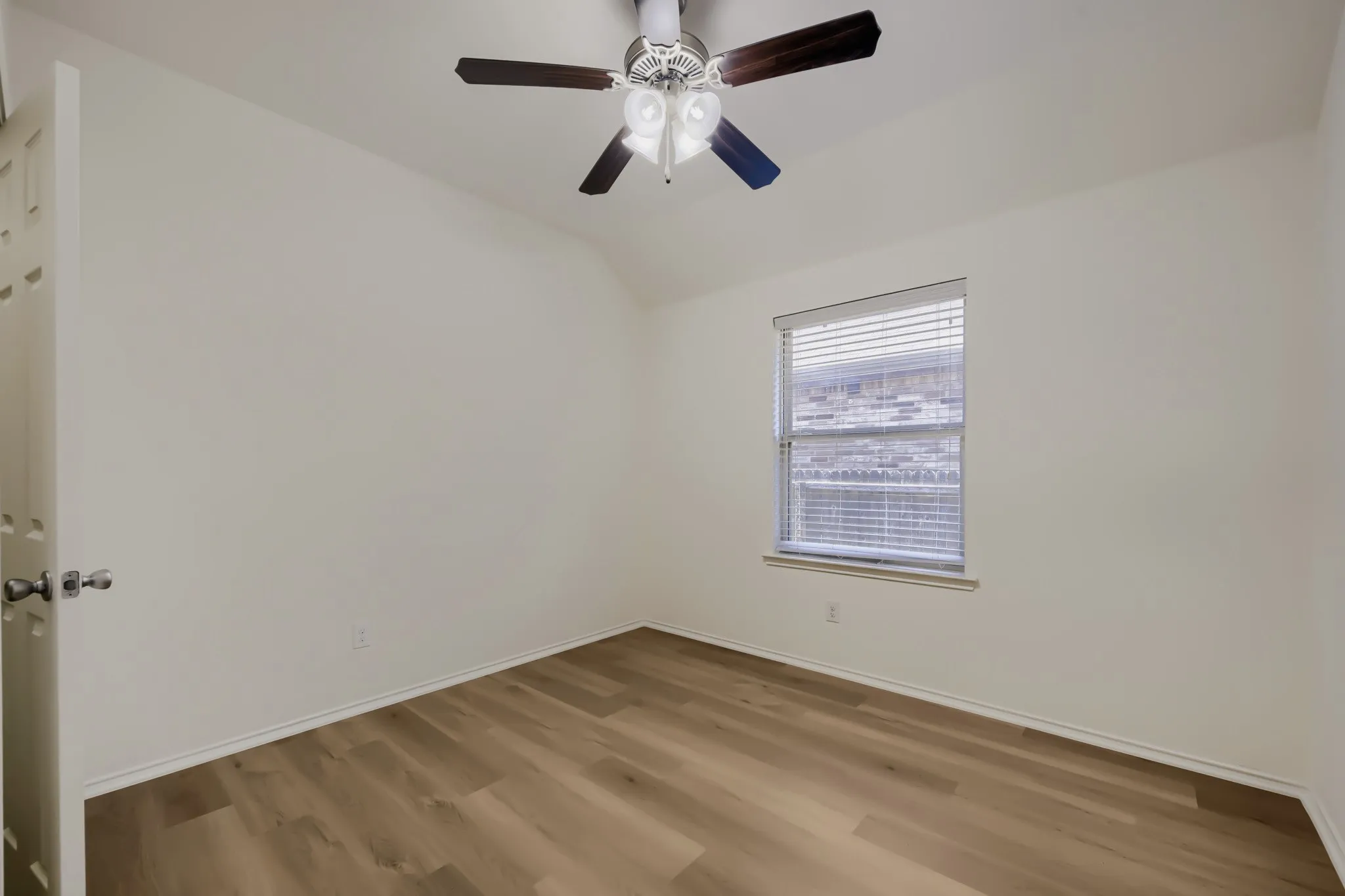 Single Family Residence For Sale in Denton County , 1736 Shoebill Drive, Little Elm, Texas 75068, 3 Bedroom, 2 Bathroom, 2 Garage spaces, 1,602 Sqft, built in 2014, mls#21189013, Real Estate Agent in Little Elm, Homes For Sale in Denton county, Homes For Sale in Little Elm, Realtor in Little Elm Texas, Real Estate Brokerage Independent Realty Texas, Luminita Cordes Realtor