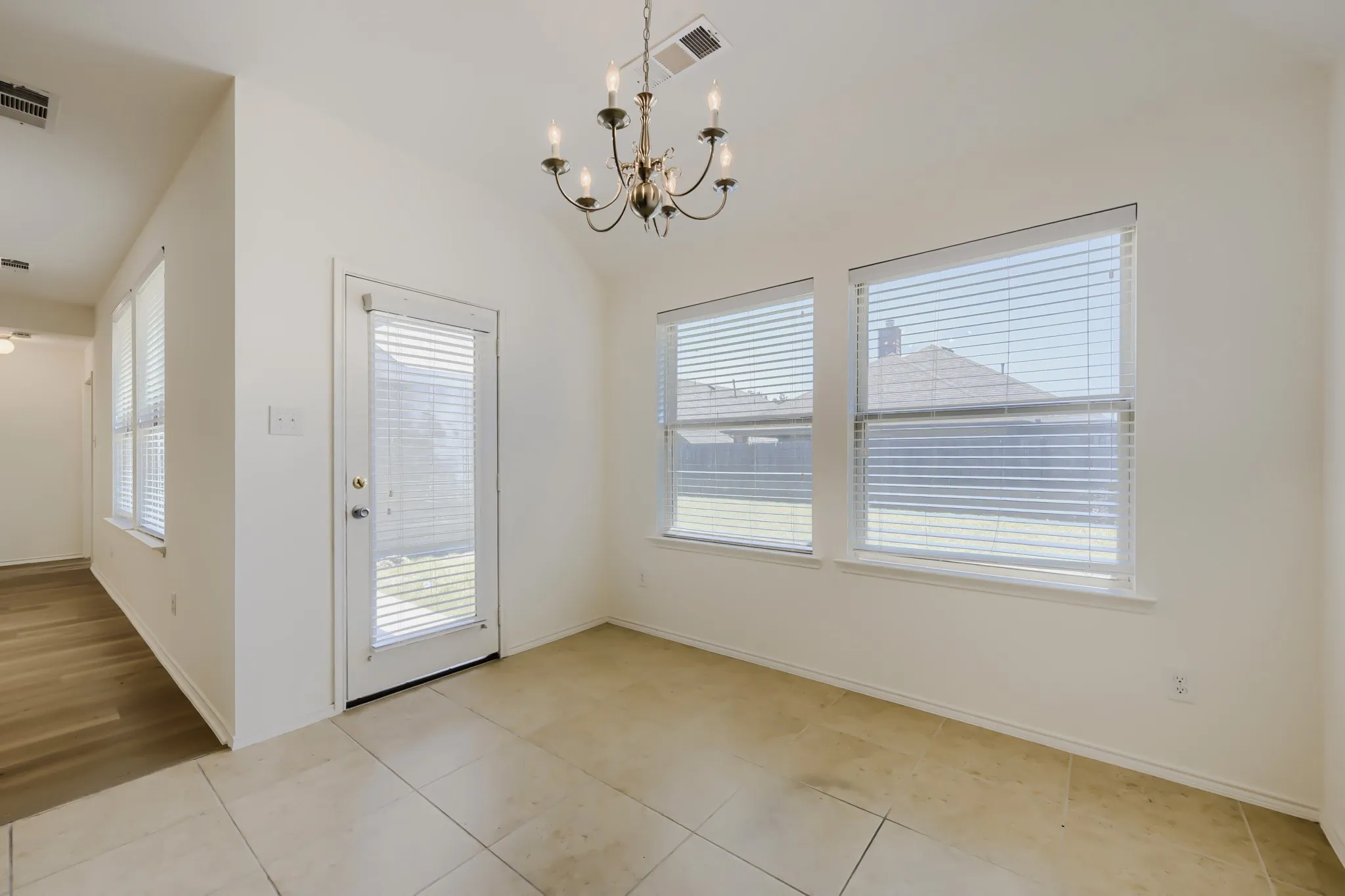 Single Family Residence For Sale in Denton County , 1736 Shoebill Drive, Little Elm, Texas 75068, 3 Bedroom, 2 Bathroom, 2 Garage spaces, 1,602 Sqft, built in 2014, mls#21189013, Real Estate Agent in Little Elm, Homes For Sale in Denton county, Homes For Sale in Little Elm, Realtor in Little Elm Texas, Real Estate Brokerage Independent Realty Texas, Luminita Cordes Realtor