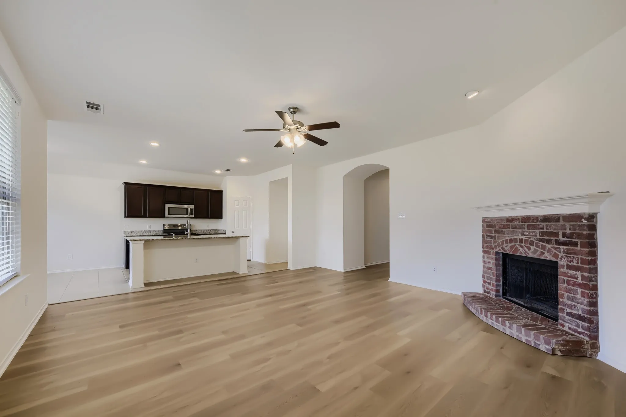 Single Family Residence For Sale in Denton County , 1736 Shoebill Drive, Little Elm, Texas 75068, 3 Bedroom, 2 Bathroom, 2 Garage spaces, 1,602 Sqft, built in 2014, mls#21189013, Real Estate Agent in Little Elm, Homes For Sale in Denton county, Homes For Sale in Little Elm, Realtor in Little Elm Texas, Real Estate Brokerage Independent Realty Texas, Luminita Cordes Realtor