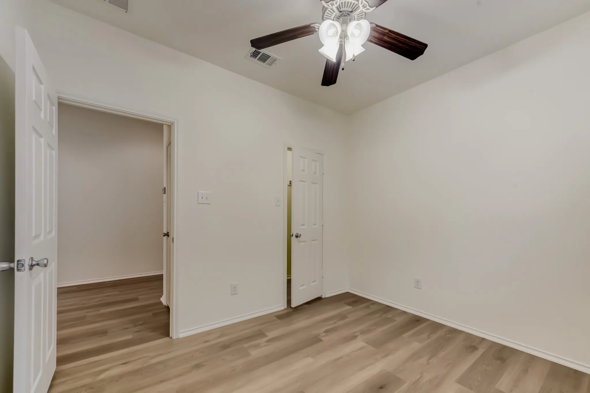 Single Family Residence For Sale in Denton County , 1736 Shoebill Drive, Little Elm, Texas 75068, 3 Bedroom, 2 Bathroom, 2 Garage spaces, 1,602 Sqft, built in 2014, mls#21189013, Real Estate Agent in Little Elm, Homes For Sale in Denton county, Homes For Sale in Little Elm, Realtor in Little Elm Texas, Real Estate Brokerage Independent Realty Texas, Luminita Cordes Realtor