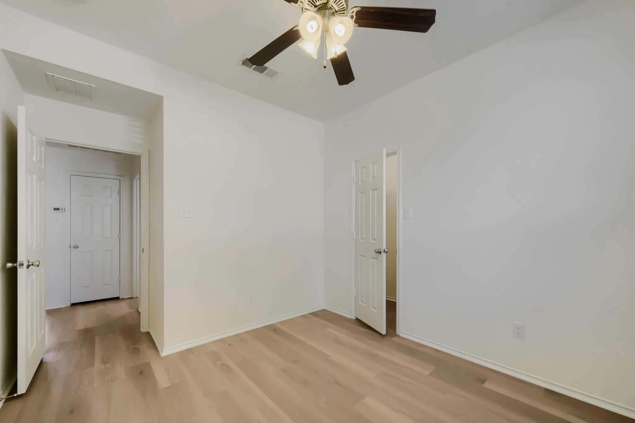 Single Family Residence For Sale in Denton County , 1736 Shoebill Drive, Little Elm, Texas 75068, 3 Bedroom, 2 Bathroom, 2 Garage spaces, 1,602 Sqft, built in 2014, mls#21189013, Real Estate Agent in Little Elm, Homes For Sale in Denton county, Homes For Sale in Little Elm, Realtor in Little Elm Texas, Real Estate Brokerage Independent Realty Texas, Luminita Cordes Realtor