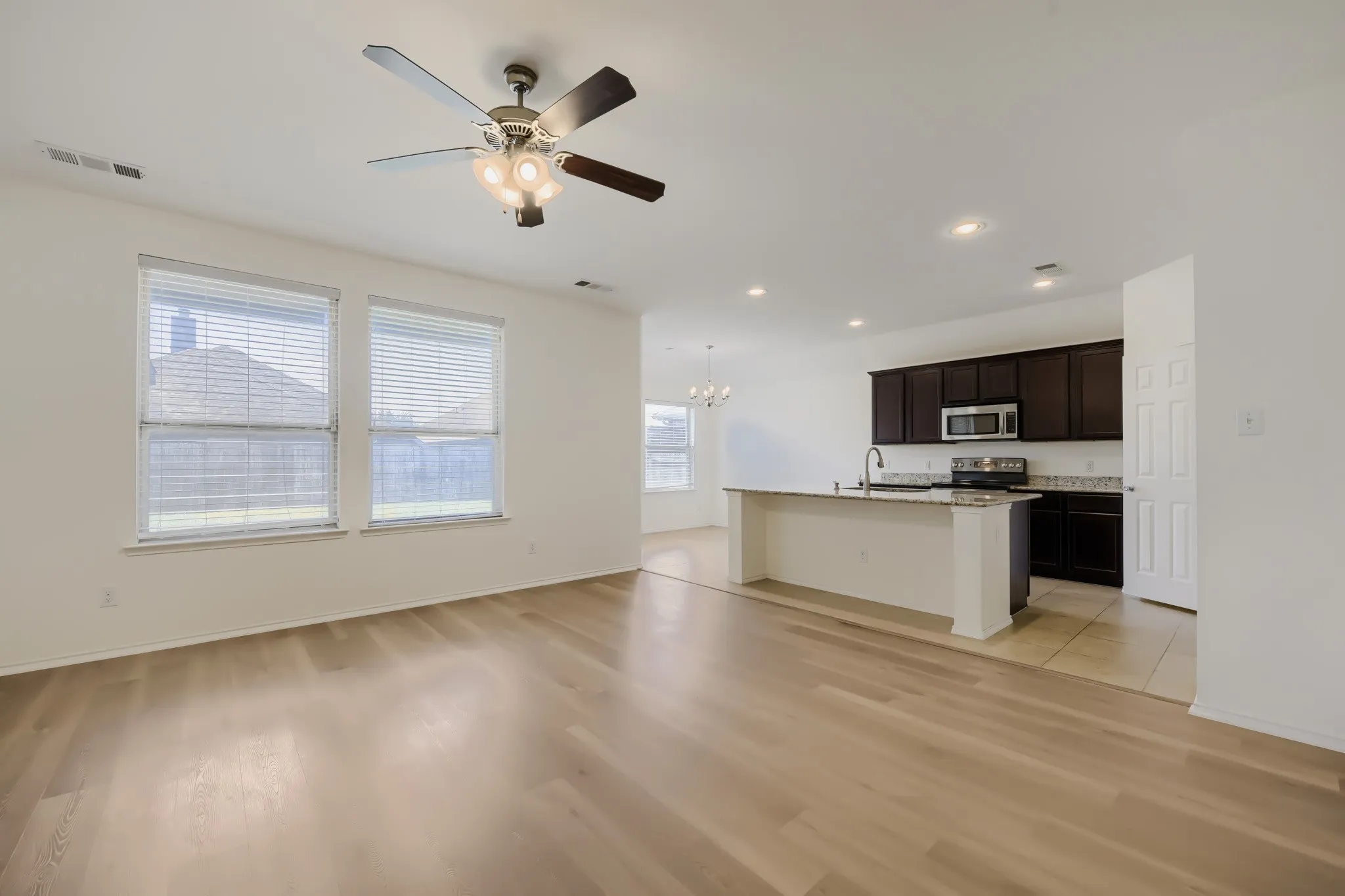Single Family Residence For Sale in Denton County , 1736 Shoebill Drive, Little Elm, Texas 75068, 3 Bedroom, 2 Bathroom, 2 Garage spaces, 1,602 Sqft, built in 2014, mls#21189013, Real Estate Agent in Little Elm, Homes For Sale in Denton county, Homes For Sale in Little Elm, Realtor in Little Elm Texas, Real Estate Brokerage Independent Realty Texas, Luminita Cordes Realtor