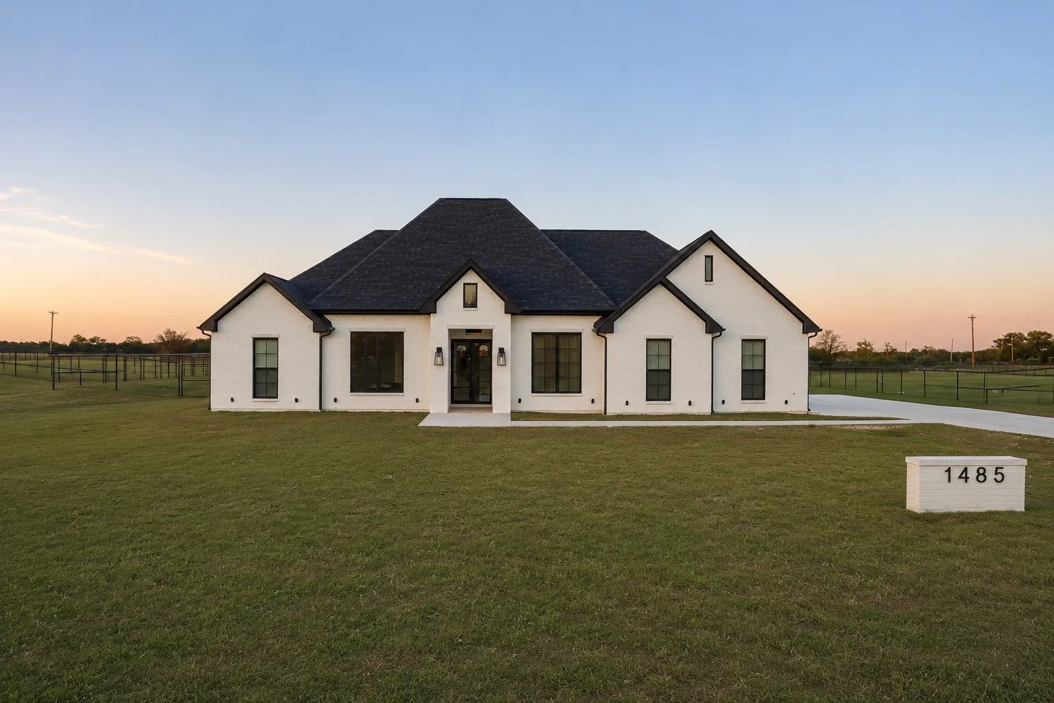 Single Family Residence For Sale in Grayson County , 1485 Dixie Estates Way, Whitesboro, Texas 76273, 3 Bedroom, 2 Bathroom, 2 Garage spaces, 2,321 Sqft, built in 2024, mls#21267283, Real Estate Agent in Whitesboro, Homes For Sale in Grayson county, Homes For Sale in Whitesboro, Realtor in Whitesboro Texas, Real Estate Brokerage Independent Realty Texas, Luminita Cordes Realtor