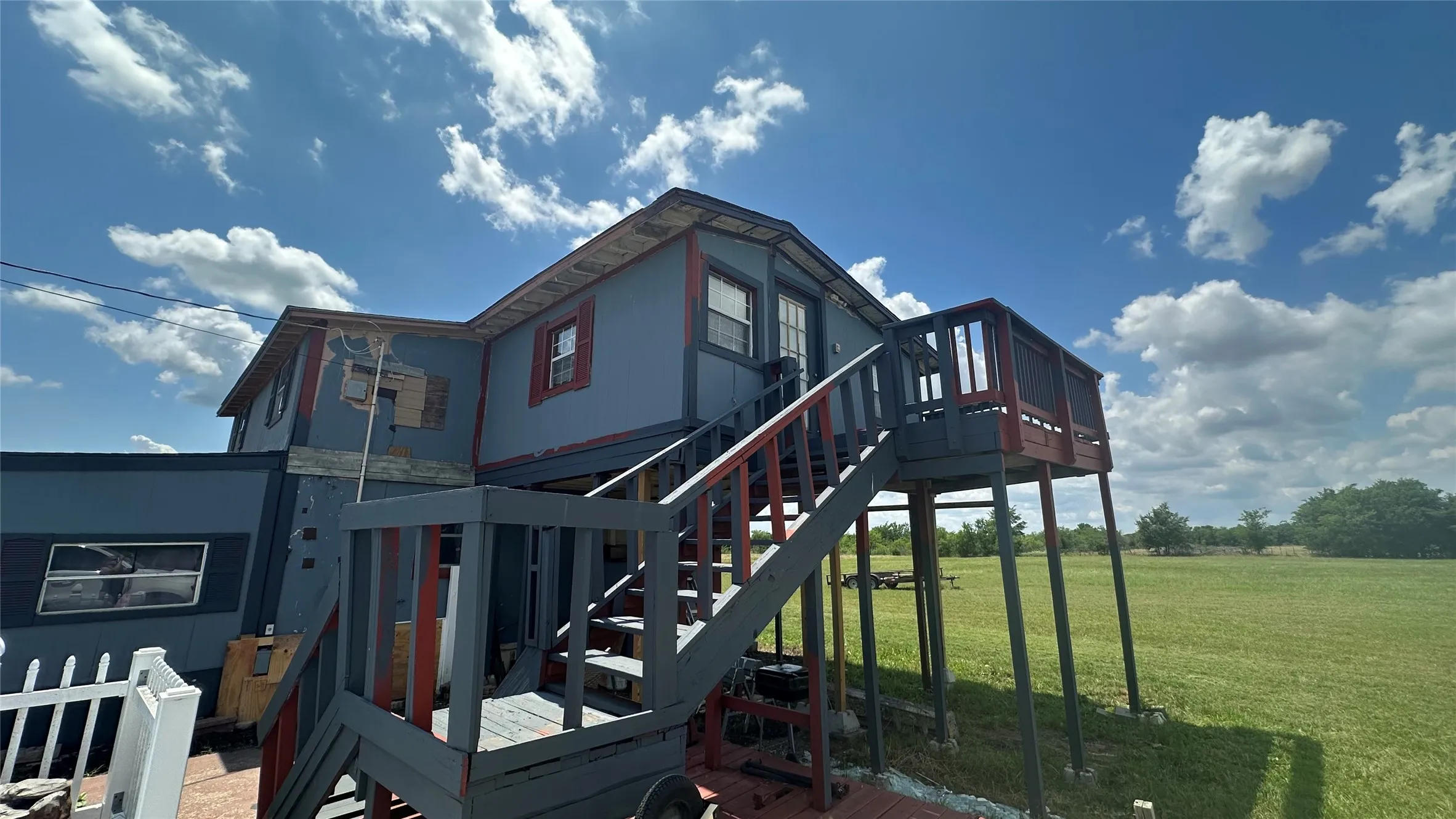 Single Family Residence For Sale in Limestone County , 2642 Hwy 84 W, Mexia, Texas 76667, 3 Bedrooms, 2 Bathrooms, 2 Garage spaces, 1,872 Sqft, built in 1985, Price $775,000, mls#21268759, Real Estate Agent in Mexia, Homes For Sale in Limestone county, Homes For Sale in Mexia, Realtor in Mexia Texas, Real Estate Brokerage Independent Realty Texas, Luminita Cordes Realtor