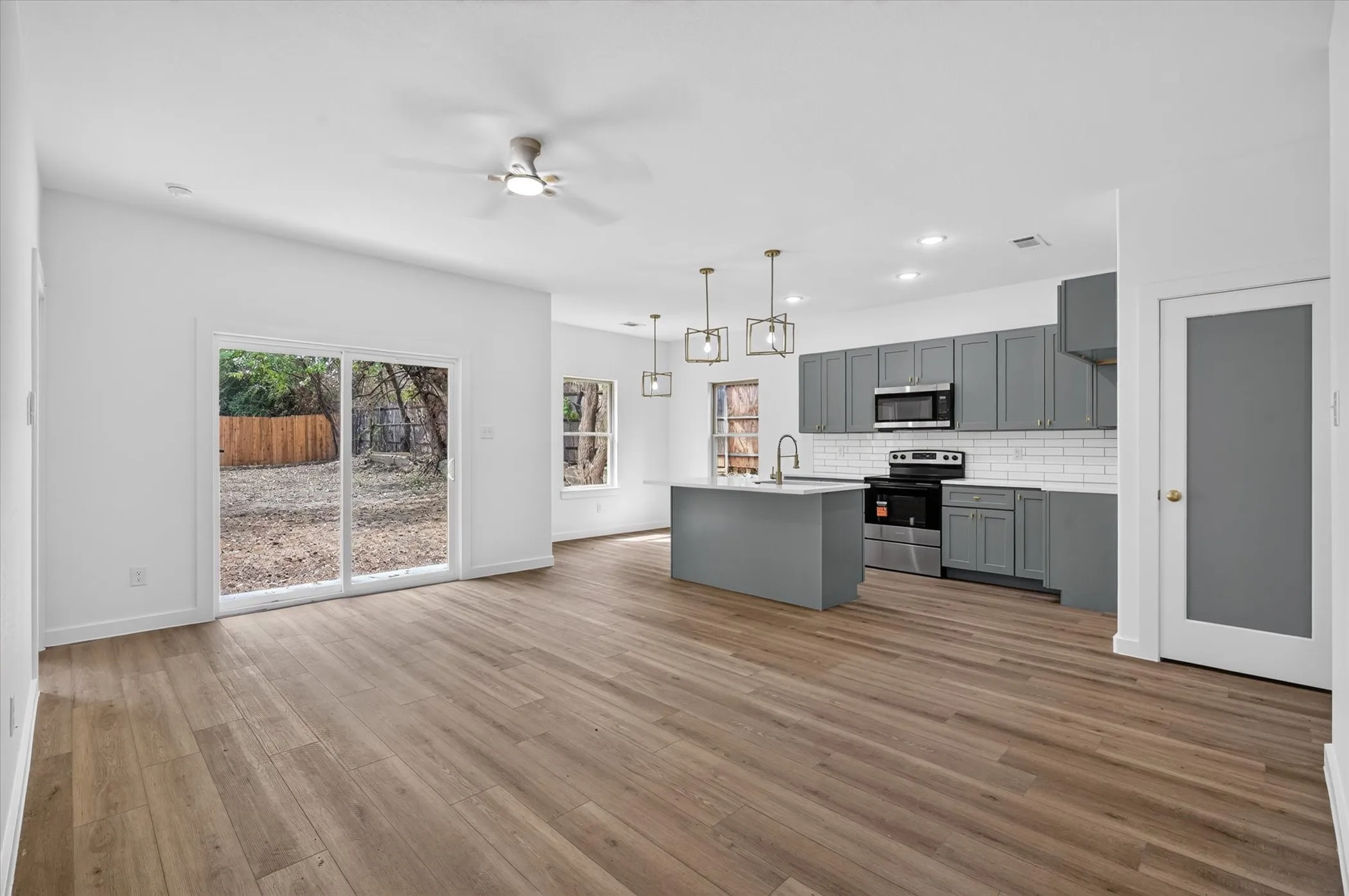 Single Family Residence For Sale in Tarrant County , 1708 Talton Avenue, Fort Worth, Texas 76104, 3 Bedroom, 2 Bathroom, 2 Garage spaces, 1,325 Sqft, built in 2026, mls#21271092, Real Estate Agent in Fort Worth, Homes For Sale in Tarrant county, Homes For Sale in Fort Worth, Realtor in Fort Worth Texas, Real Estate Brokerage Independent Realty Texas, Luminita Cordes Realtor