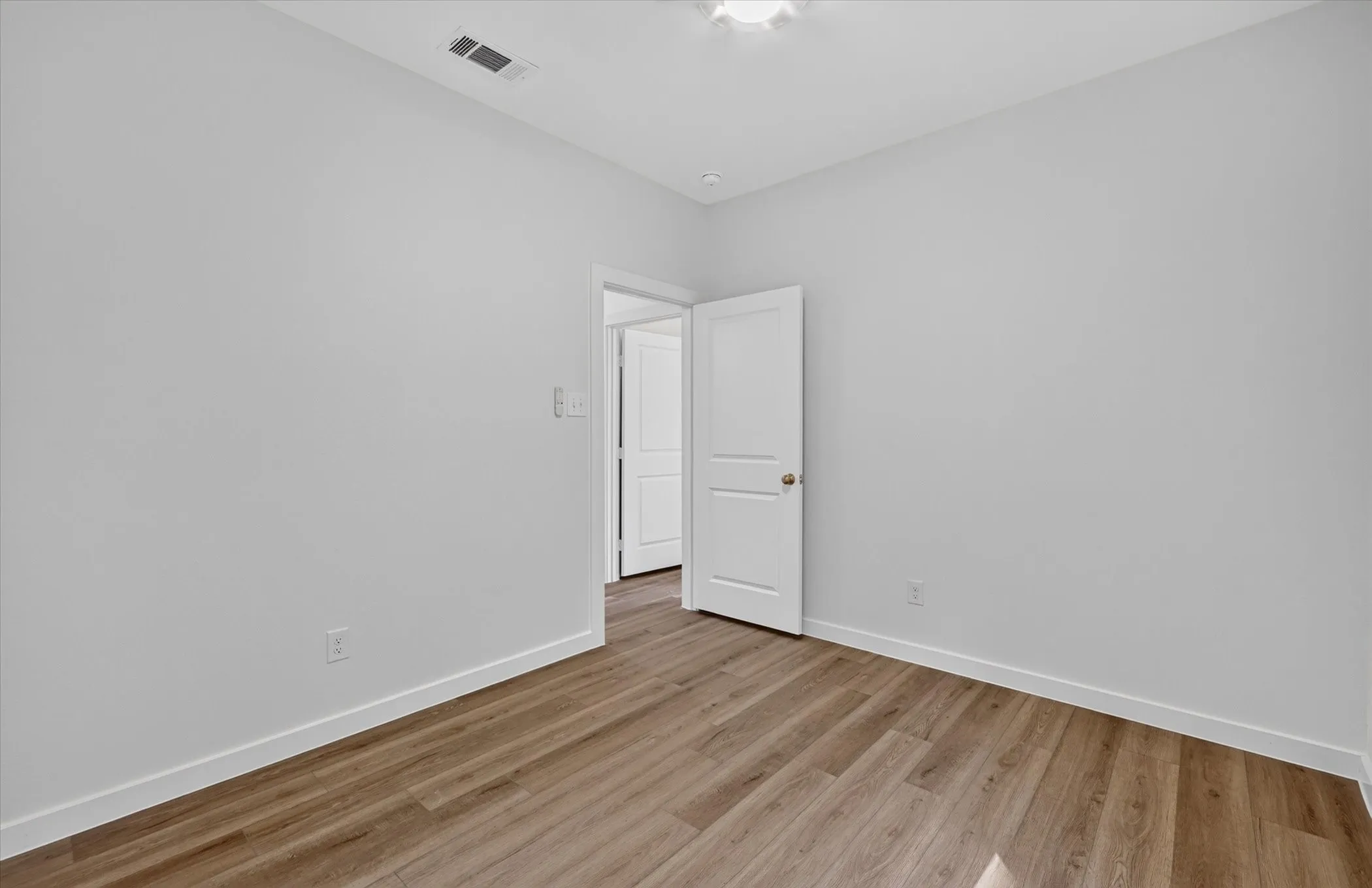 Single Family Residence For Sale in Tarrant County , 1708 Talton Avenue, Fort Worth, Texas 76104, 3 Bedroom, 2 Bathroom, 2 Garage spaces, 1,325 Sqft, built in 2026, mls#21271092, Real Estate Agent in Fort Worth, Homes For Sale in Tarrant county, Homes For Sale in Fort Worth, Realtor in Fort Worth Texas, Real Estate Brokerage Independent Realty Texas, Luminita Cordes Realtor
