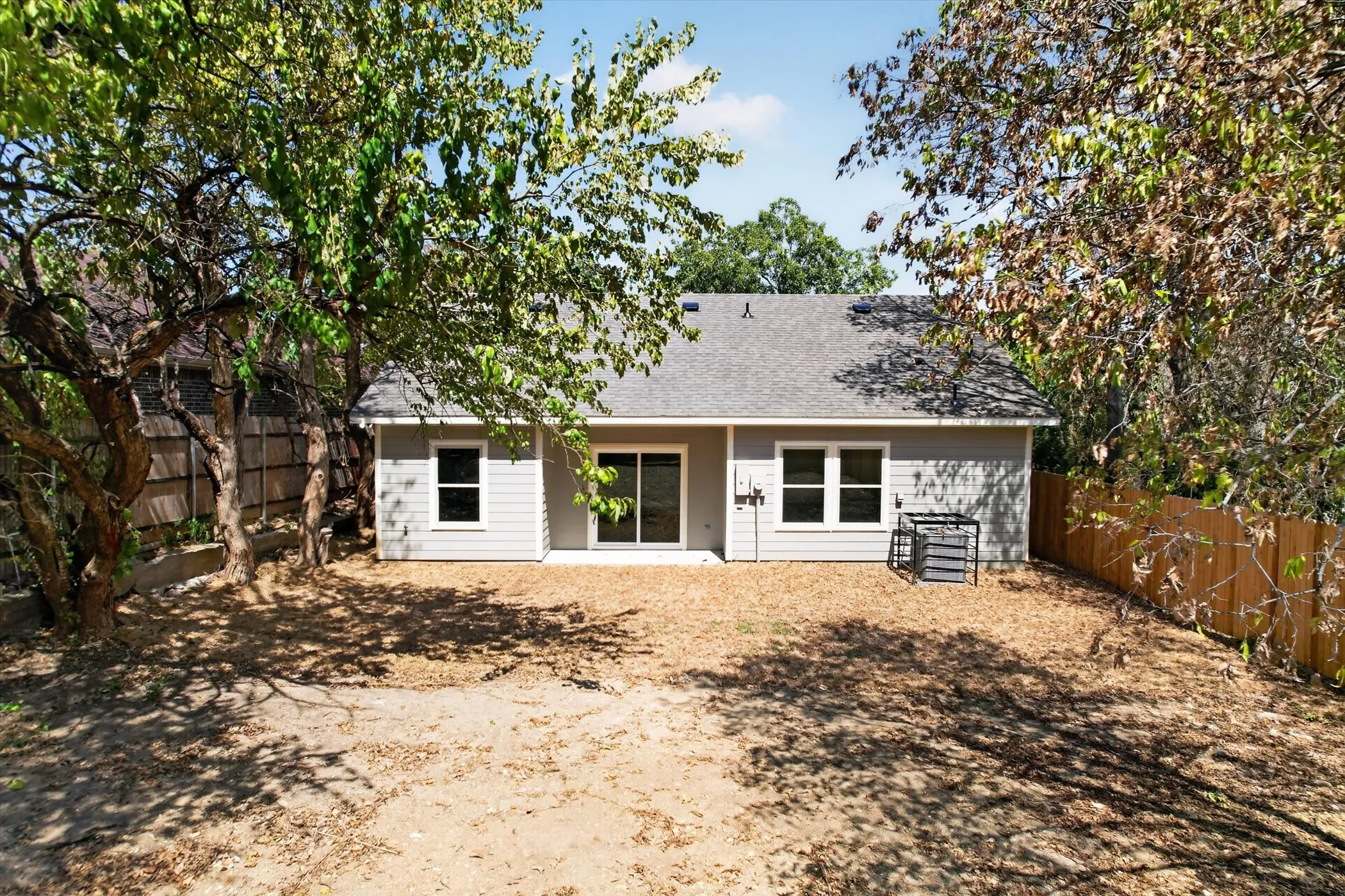 Single Family Residence For Sale in Tarrant County , 1708 Talton Avenue, Fort Worth, Texas 76104, 3 Bedroom, 2 Bathroom, 2 Garage spaces, 1,325 Sqft, built in 2026, mls#21271092, Real Estate Agent in Fort Worth, Homes For Sale in Tarrant county, Homes For Sale in Fort Worth, Realtor in Fort Worth Texas, Real Estate Brokerage Independent Realty Texas, Luminita Cordes Realtor