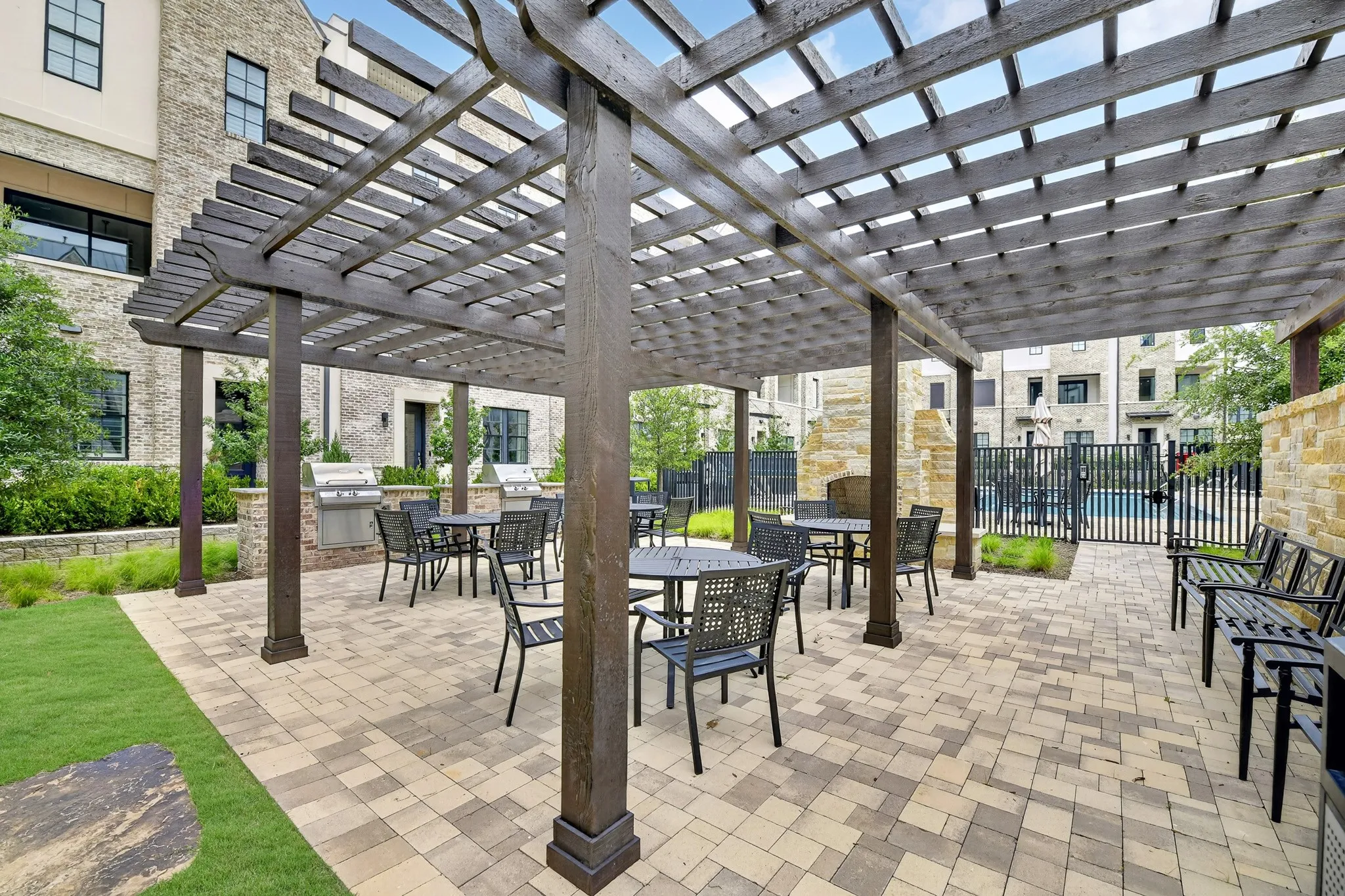 Townhouse For Sale in Dallas County , 610 Dalton Lane, Irving, Texas 75039, 3 Bedroom, 4 Bathroom, 2 Garage spaces, 2,403 Sqft, built in 2019, mls#21264234, Real Estate Agent in Irving, Homes For Sale in Dallas county, Homes For Sale in Irving, Realtor in Irving Texas, Real Estate Brokerage Independent Realty Texas, Luminita Cordes Realtor