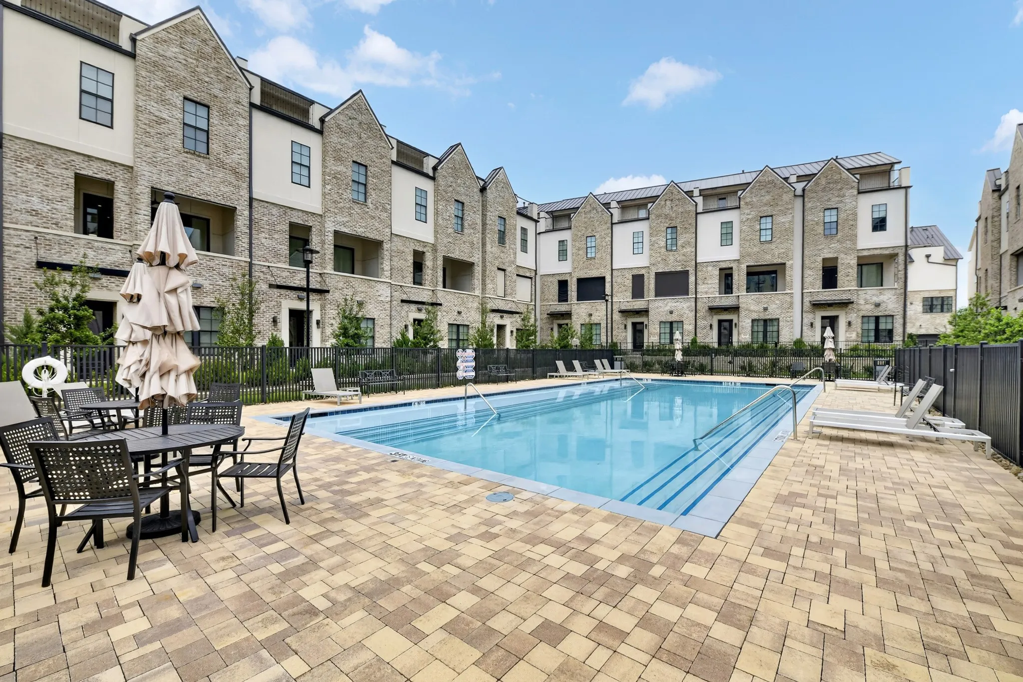 Townhouse For Sale in Dallas County , 610 Dalton Lane, Irving, Texas 75039, 3 Bedroom, 4 Bathroom, 2 Garage spaces, 2,403 Sqft, built in 2019, mls#21264234, Real Estate Agent in Irving, Homes For Sale in Dallas county, Homes For Sale in Irving, Realtor in Irving Texas, Real Estate Brokerage Independent Realty Texas, Luminita Cordes Realtor