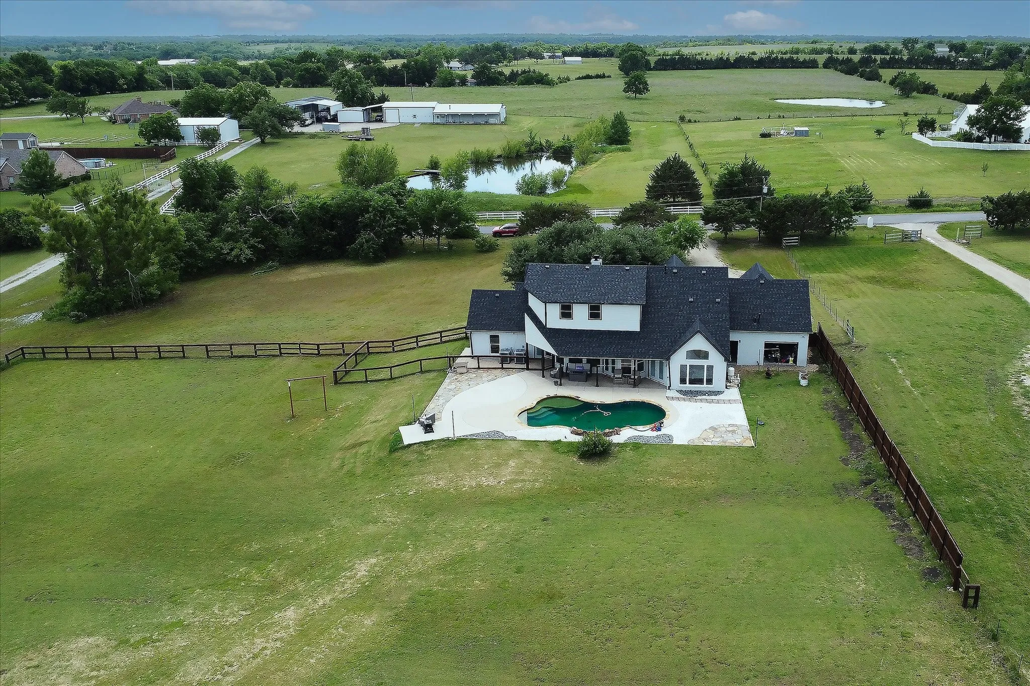 Single Family Residence For Sale in Grayson County , 1081 Schneider Road, Howe, Texas 75459, 5 Bedroom, 3 Bathroom, 2 Garage spaces, 4,509 Sqft, built in 2000, mls#21270155, Real Estate Agent in Howe, Homes For Sale in Grayson county, Homes For Sale in Howe, Realtor in Howe Texas, Real Estate Brokerage Independent Realty Texas, Luminita Cordes Realtor