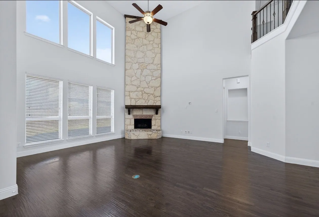 Single Family Residence For Sale in Rockwall County , 922 Amber Knoll Drive, Rockwall, Texas 75087, 4 Bedroom, 5 Bathroom, 3 Garage spaces, 3,654 Sqft, built in 2016, mls#21271222, Real Estate Agent in Rockwall, Homes For Sale in Rockwall county, Homes For Sale in Rockwall, Realtor in Rockwall Texas, Real Estate Brokerage Independent Realty Texas, Luminita Cordes Realtor