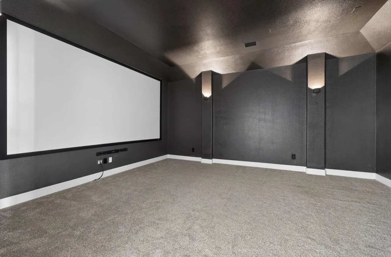 Single Family Residence For Sale in Rockwall County , 922 Amber Knoll Drive, Rockwall, Texas 75087, 4 Bedroom, 5 Bathroom, 3 Garage spaces, 3,654 Sqft, built in 2016, mls#21271222, Real Estate Agent in Rockwall, Homes For Sale in Rockwall county, Homes For Sale in Rockwall, Realtor in Rockwall Texas, Real Estate Brokerage Independent Realty Texas, Luminita Cordes Realtor