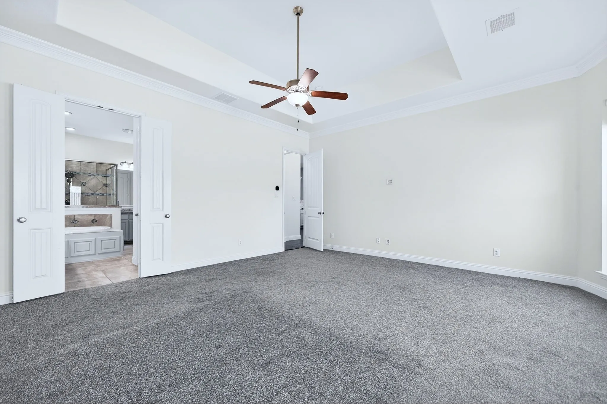 Single Family Residence For Sale in Rockwall County , 922 Amber Knoll Drive, Rockwall, Texas 75087, 4 Bedroom, 5 Bathroom, 3 Garage spaces, 3,654 Sqft, built in 2016, mls#21271222, Real Estate Agent in Rockwall, Homes For Sale in Rockwall county, Homes For Sale in Rockwall, Realtor in Rockwall Texas, Real Estate Brokerage Independent Realty Texas, Luminita Cordes Realtor