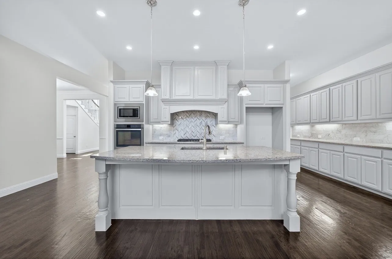 Single Family Residence For Sale in Rockwall County , 922 Amber Knoll Drive, Rockwall, Texas 75087, 4 Bedroom, 5 Bathroom, 3 Garage spaces, 3,654 Sqft, built in 2016, mls#21271222, Real Estate Agent in Rockwall, Homes For Sale in Rockwall county, Homes For Sale in Rockwall, Realtor in Rockwall Texas, Real Estate Brokerage Independent Realty Texas, Luminita Cordes Realtor