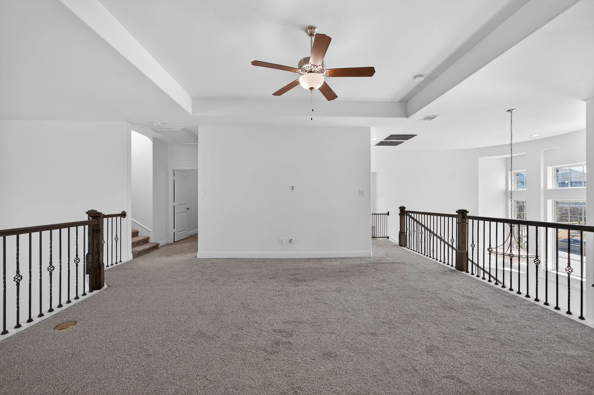 Single Family Residence For Sale in Rockwall County , 922 Amber Knoll Drive, Rockwall, Texas 75087, 4 Bedroom, 5 Bathroom, 3 Garage spaces, 3,654 Sqft, built in 2016, mls#21271222, Real Estate Agent in Rockwall, Homes For Sale in Rockwall county, Homes For Sale in Rockwall, Realtor in Rockwall Texas, Real Estate Brokerage Independent Realty Texas, Luminita Cordes Realtor