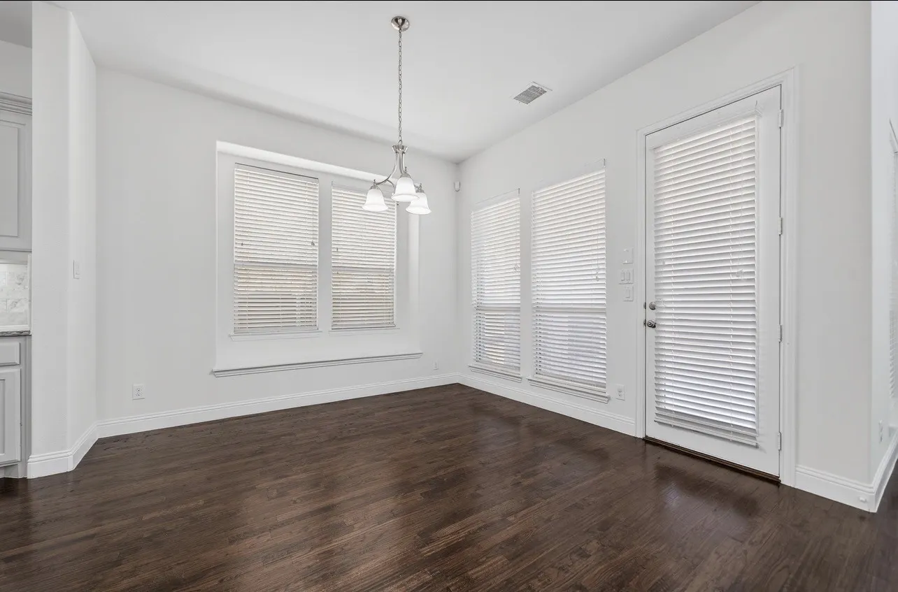 Single Family Residence For Sale in Rockwall County , 922 Amber Knoll Drive, Rockwall, Texas 75087, 4 Bedroom, 5 Bathroom, 3 Garage spaces, 3,654 Sqft, built in 2016, mls#21271222, Real Estate Agent in Rockwall, Homes For Sale in Rockwall county, Homes For Sale in Rockwall, Realtor in Rockwall Texas, Real Estate Brokerage Independent Realty Texas, Luminita Cordes Realtor