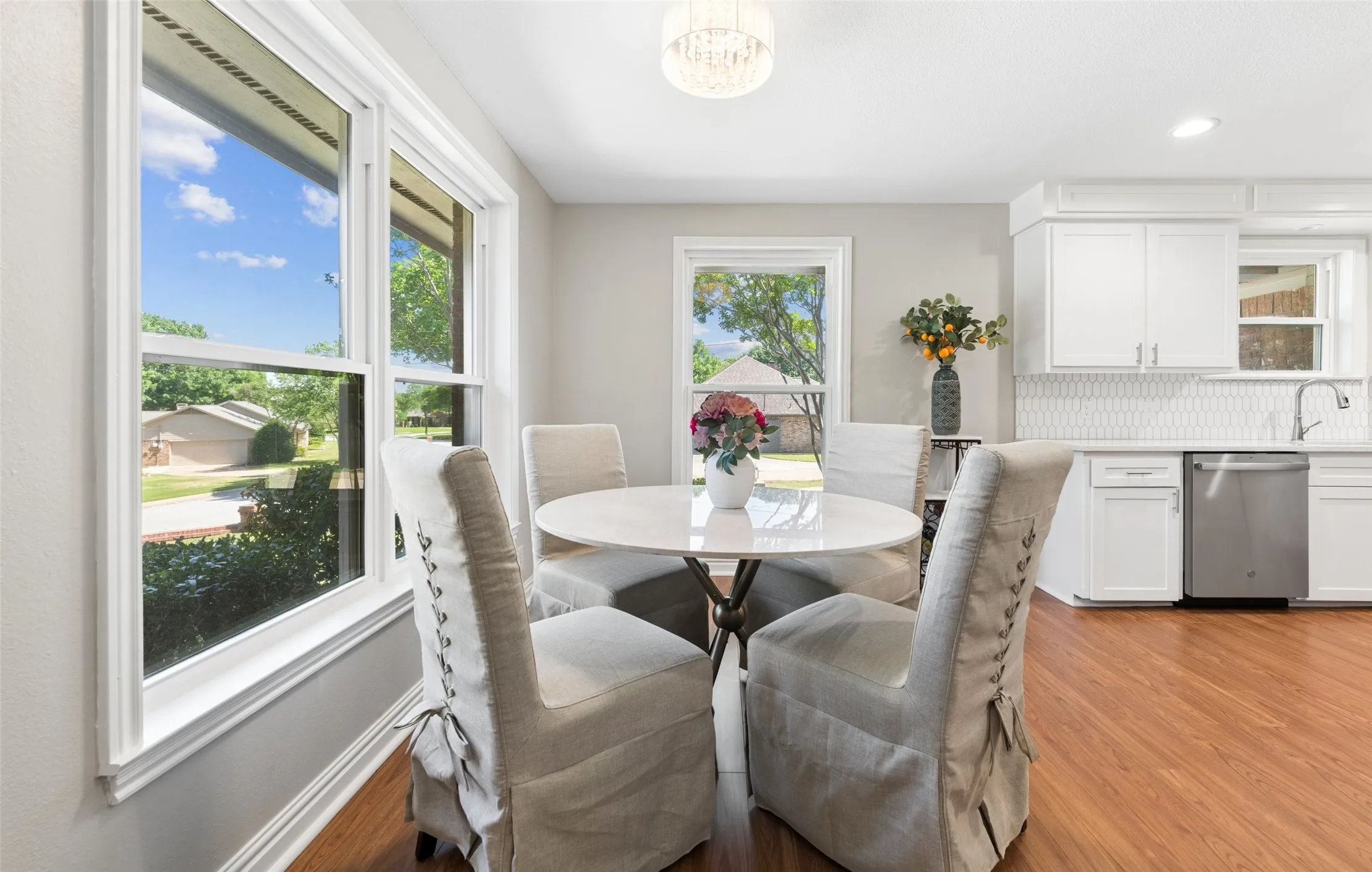 Single Family Residence For Sale in Tarrant County , 1315 Hardage Lane, Colleyville, Texas 76034, 5 Bedroom, 3 Bathroom, 2 Garage spaces, 4,107 Sqft, built in 1986, mls#21263072, Real Estate Agent in Colleyville, Homes For Sale in Tarrant county, Homes For Sale in Colleyville, Realtor in Colleyville Texas, Real Estate Brokerage Independent Realty Texas, Luminita Cordes Realtor