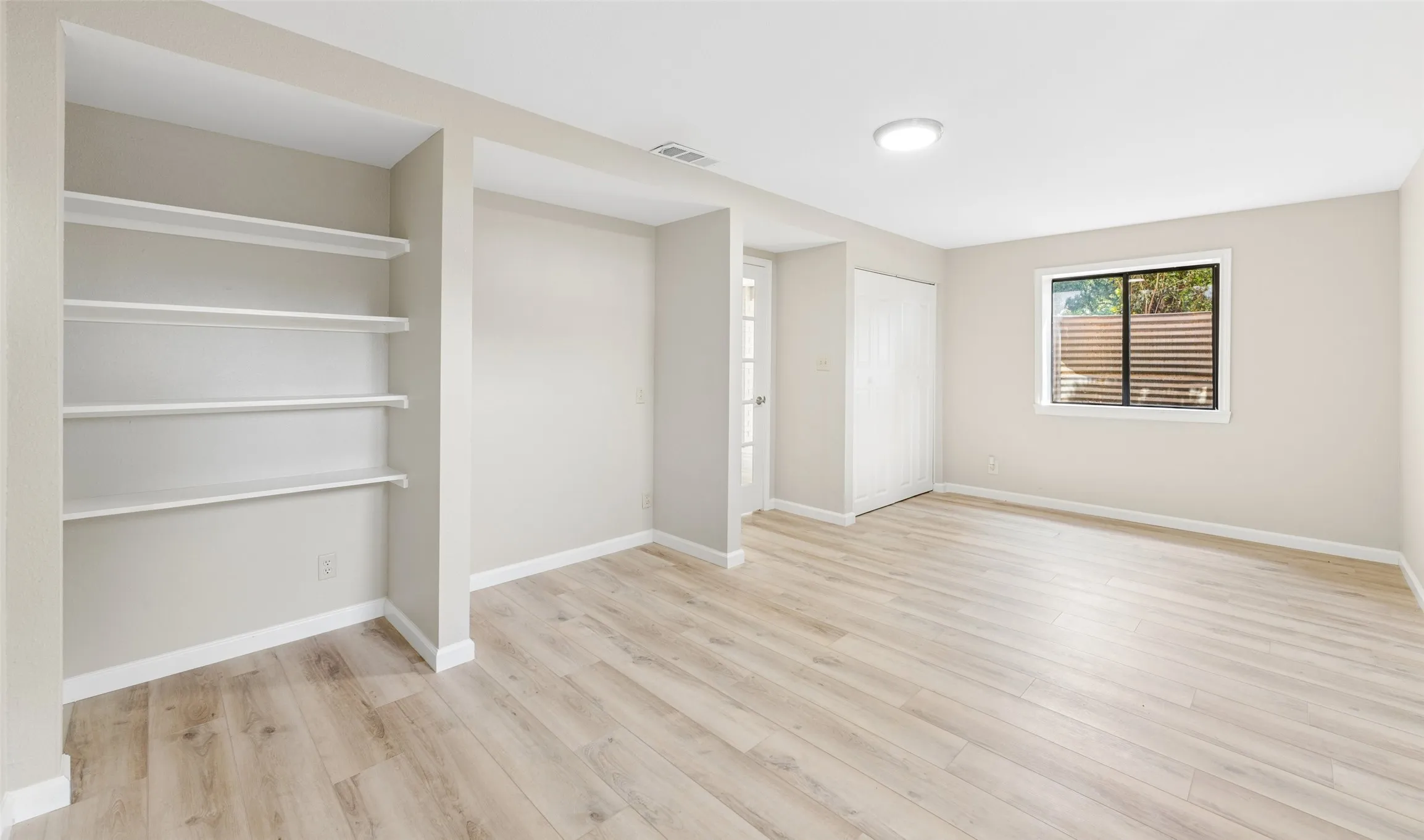 Single Family Residence For Sale in Tarrant County , 1315 Hardage Lane, Colleyville, Texas 76034, 5 Bedroom, 3 Bathroom, 2 Garage spaces, 4,107 Sqft, built in 1986, mls#21263072, Real Estate Agent in Colleyville, Homes For Sale in Tarrant county, Homes For Sale in Colleyville, Realtor in Colleyville Texas, Real Estate Brokerage Independent Realty Texas, Luminita Cordes Realtor
